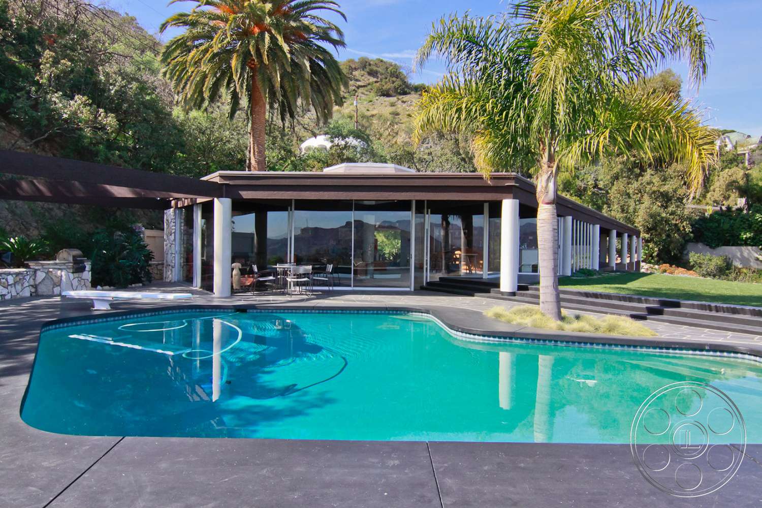 Retro 19 - water, pool, house, villa