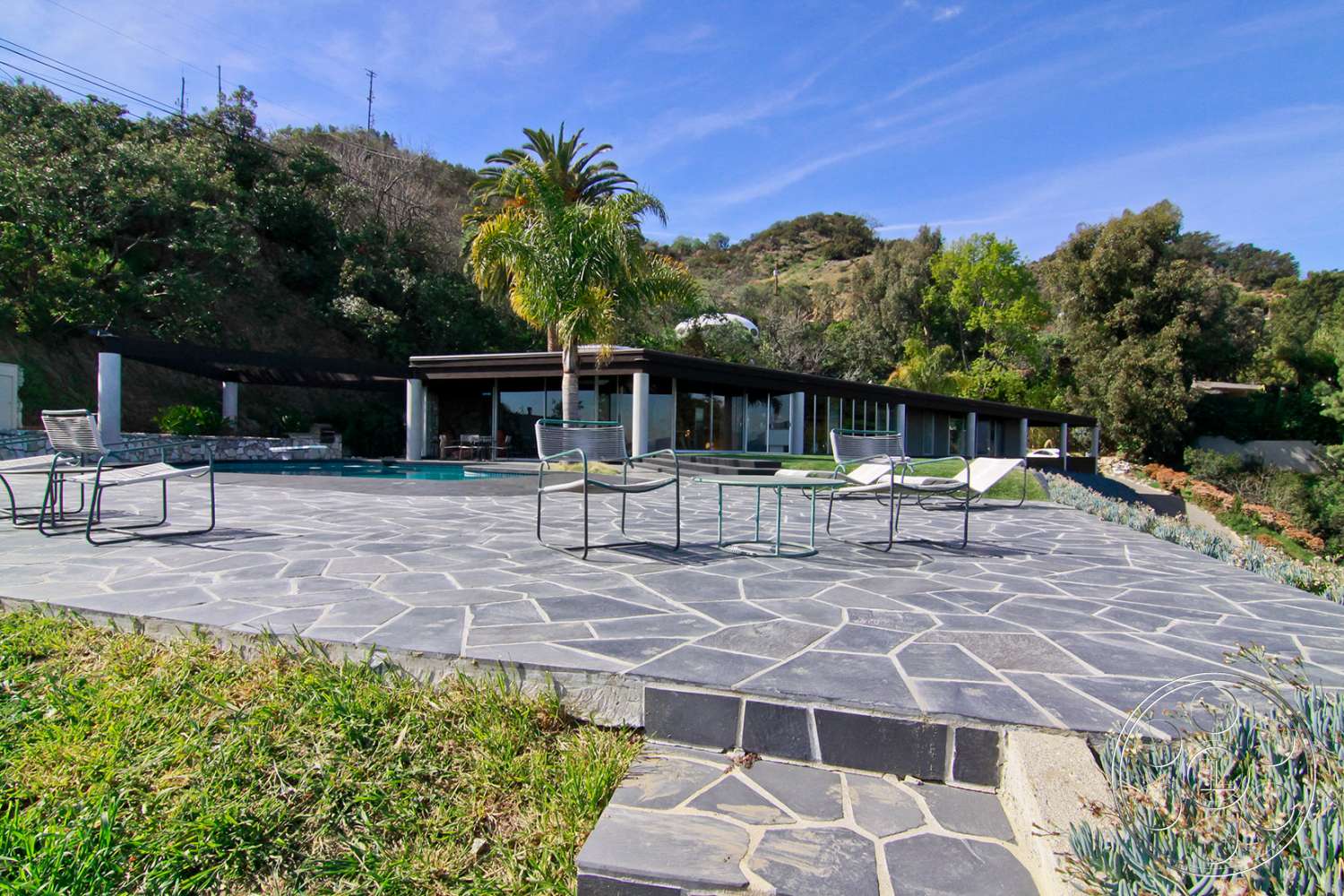 Retro 19 - patio, flagstone