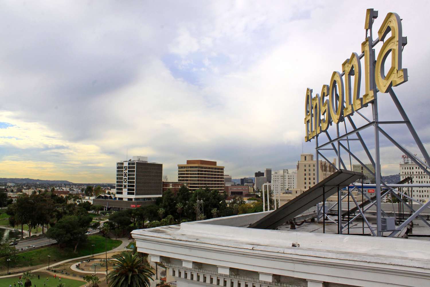 Rooftop 33