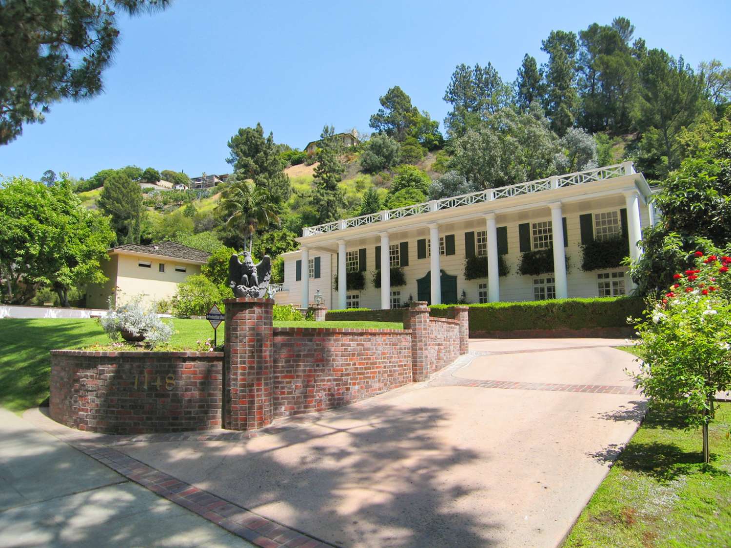 Colonial 17