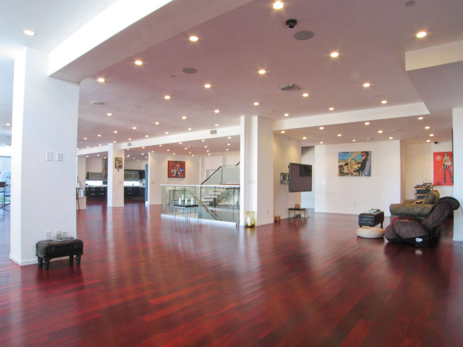 Modern 93 — Los Angeles filming location