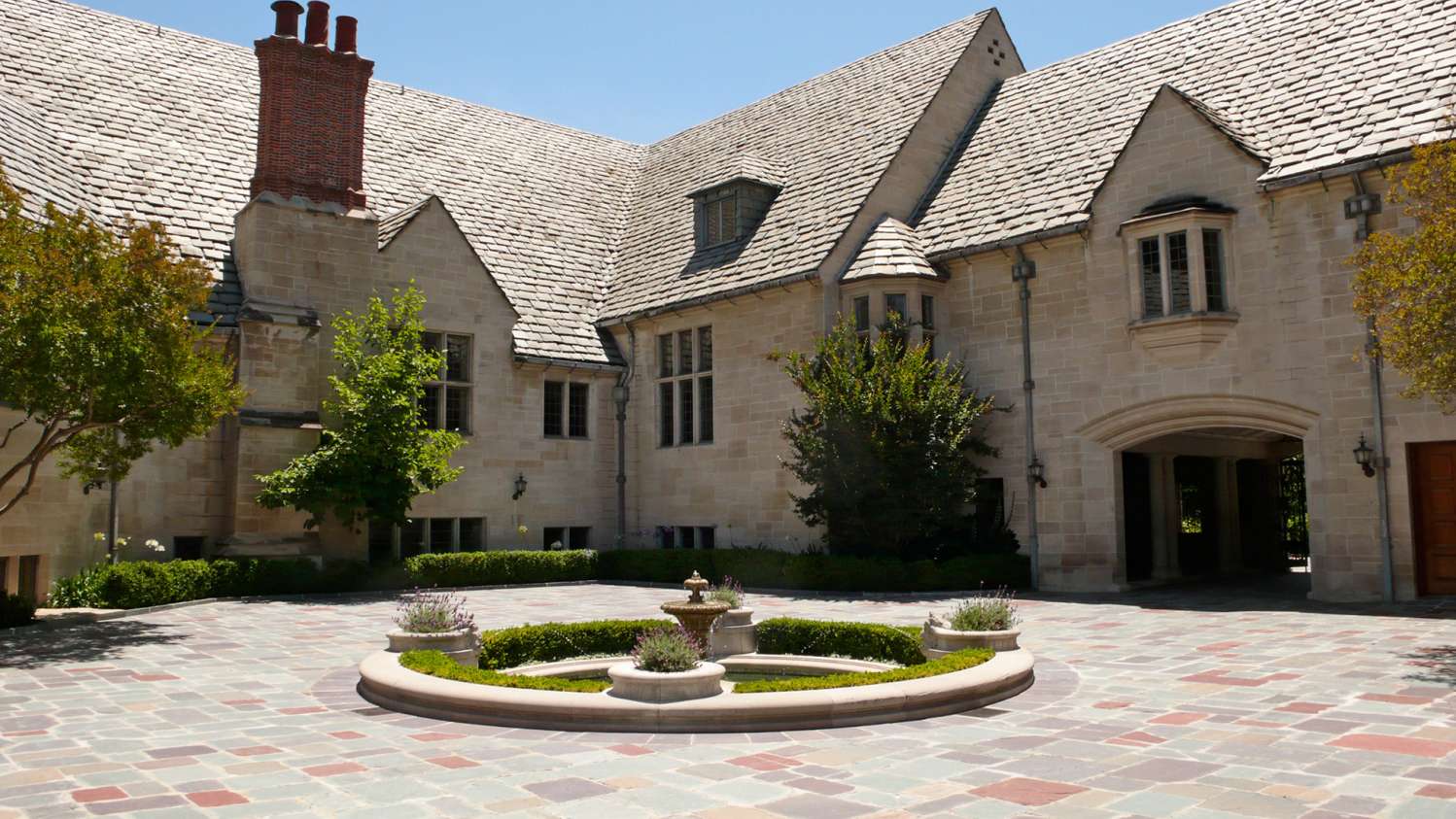 Mansion 37
