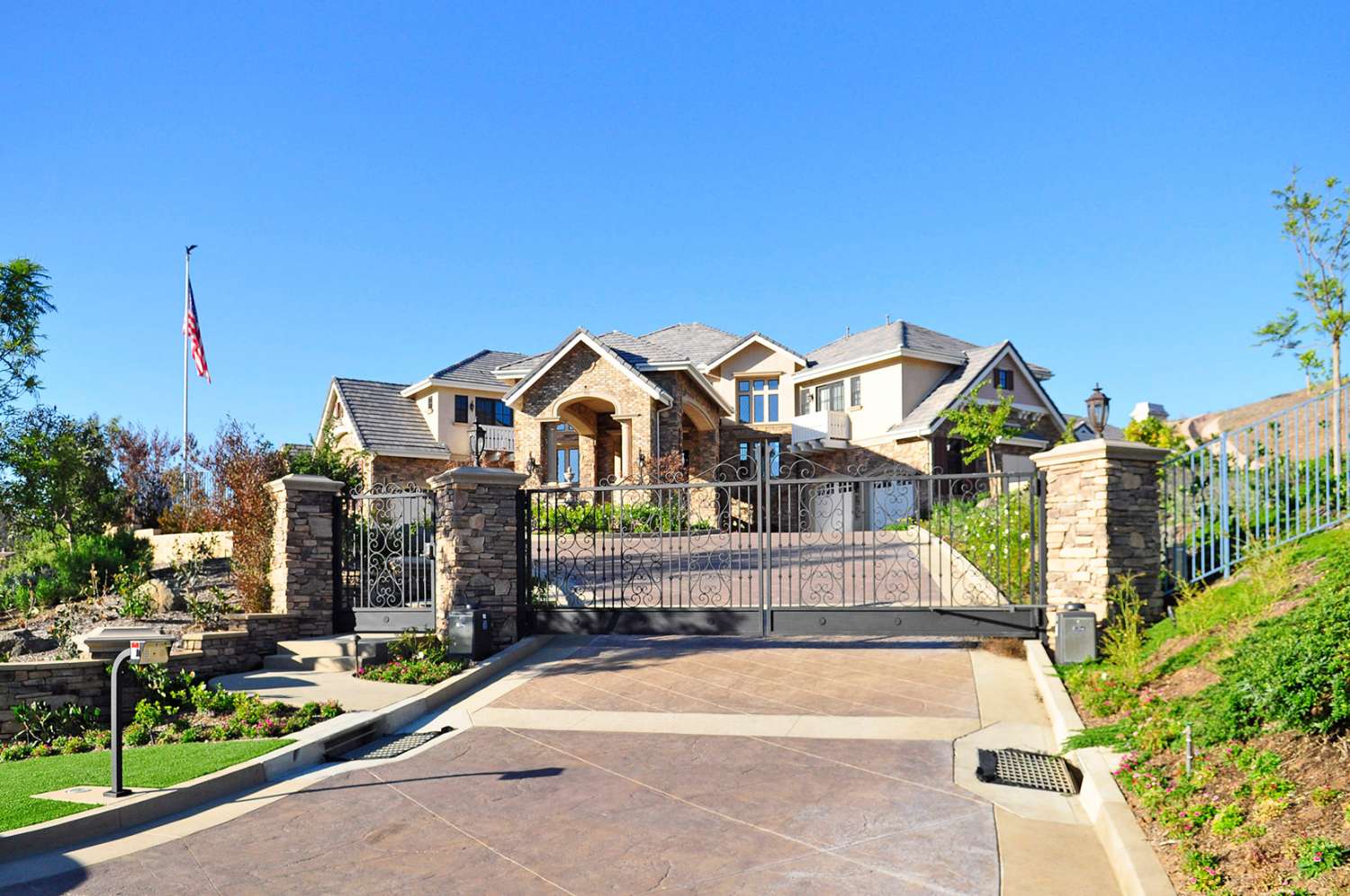 Mansion 34