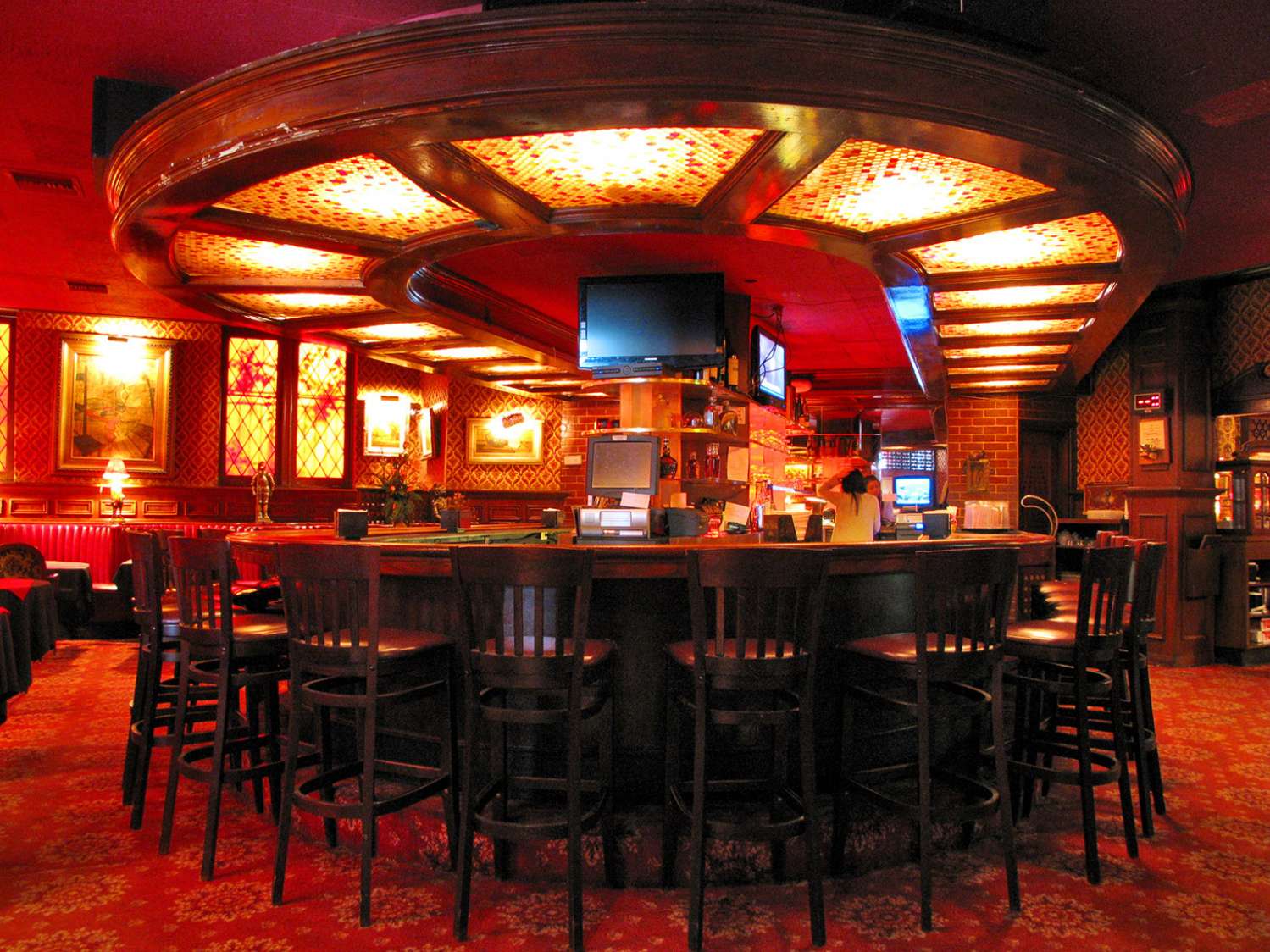 Bar 8