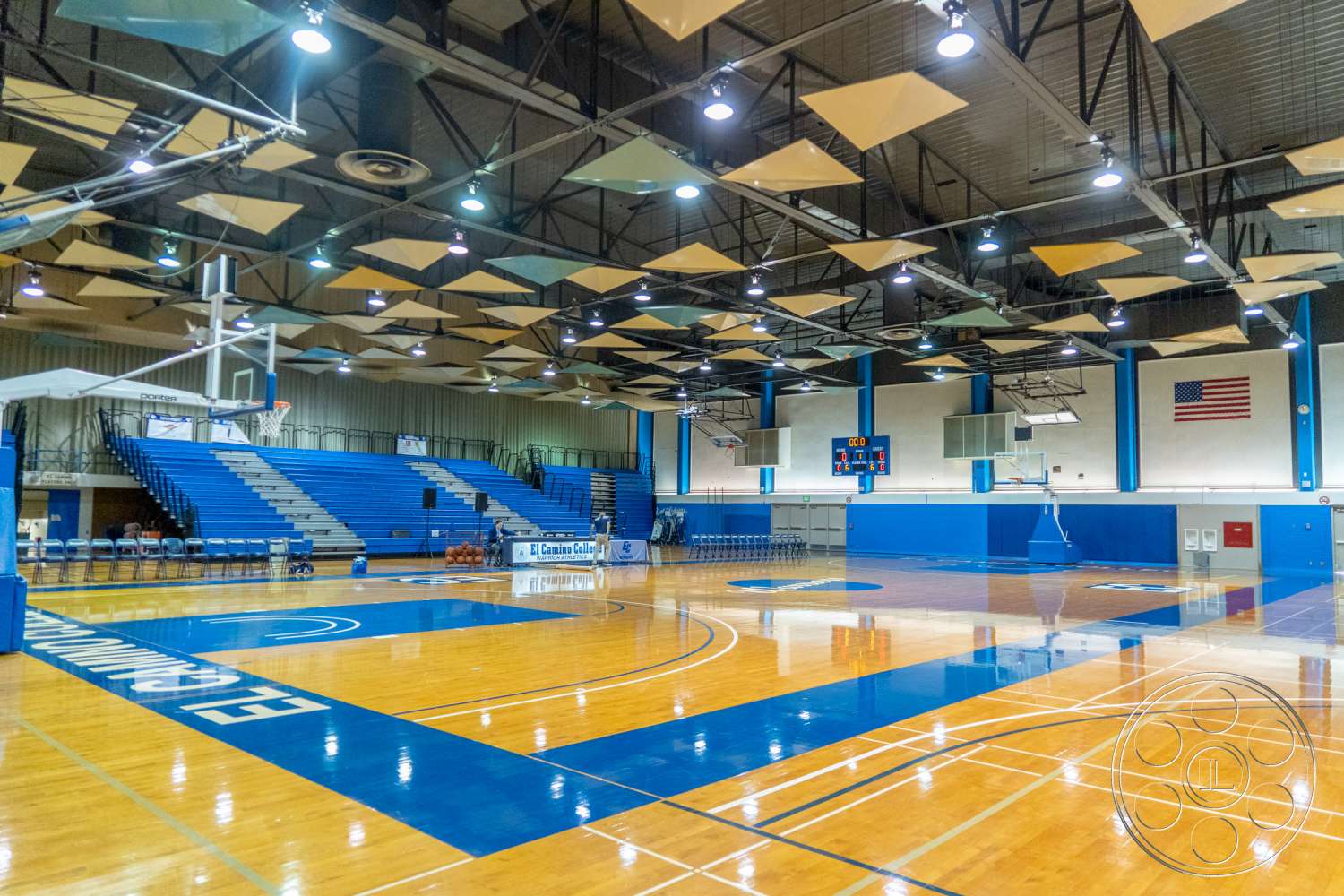 School 3 - indoors, transportation, vehicle, sport, sports, aircraft, team sport, team, basketball court, basketball, airplane