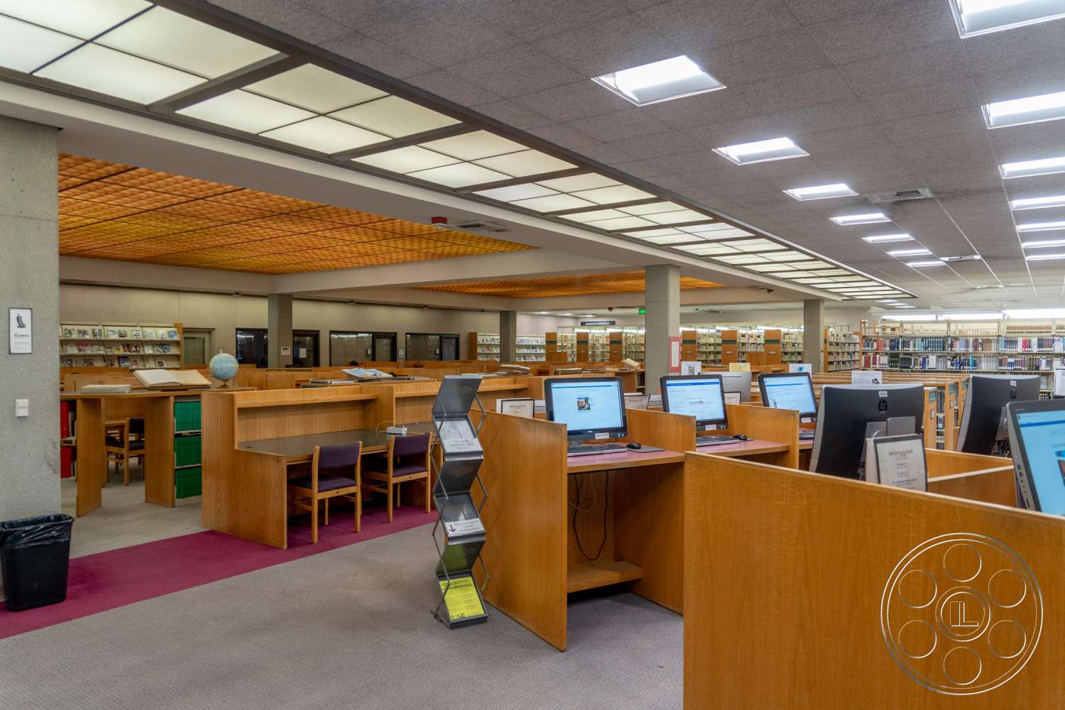 School 3 - indoors, wood, furniture, table, chair, office, desk