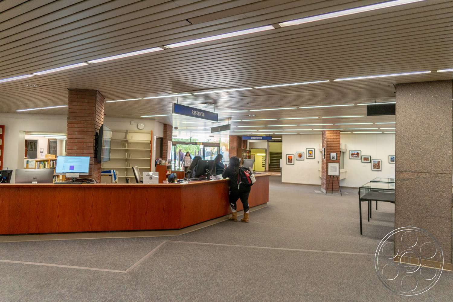 School 3 - indoors, wood, furniture, table, reception, desk, tabletop