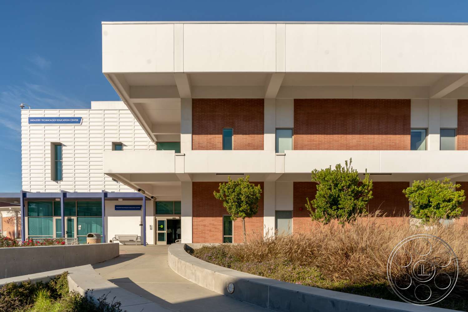 School 3 - office building, convention center