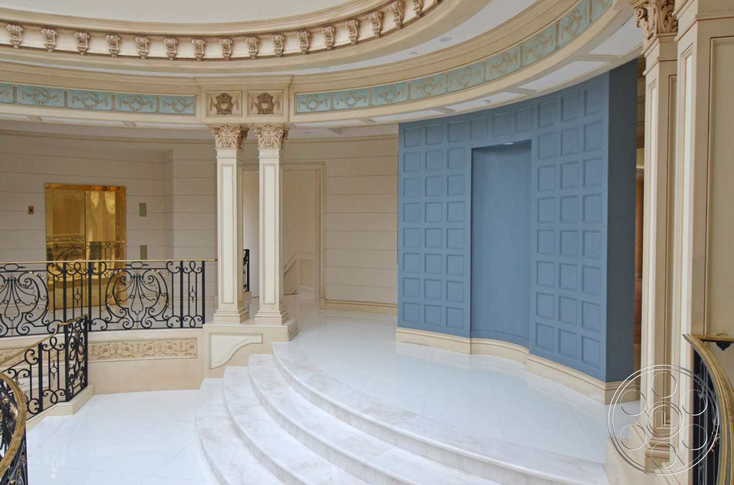 Tiffany Estate - indoors, handrail, banister