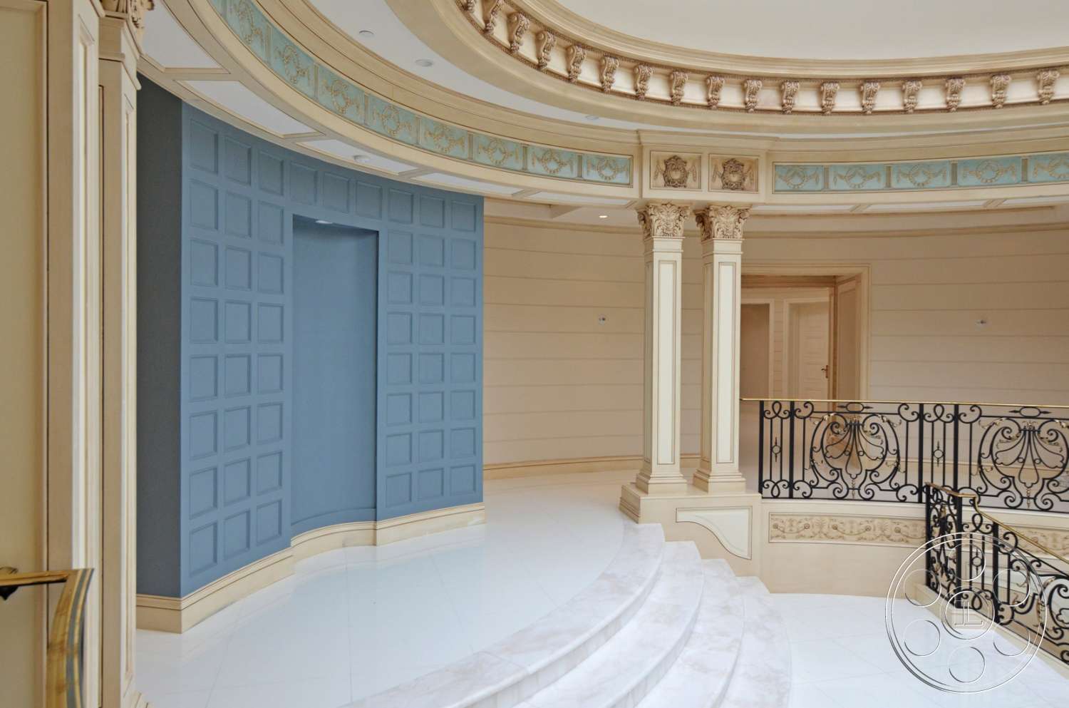 Tiffany Estate - handrail, banister, railing