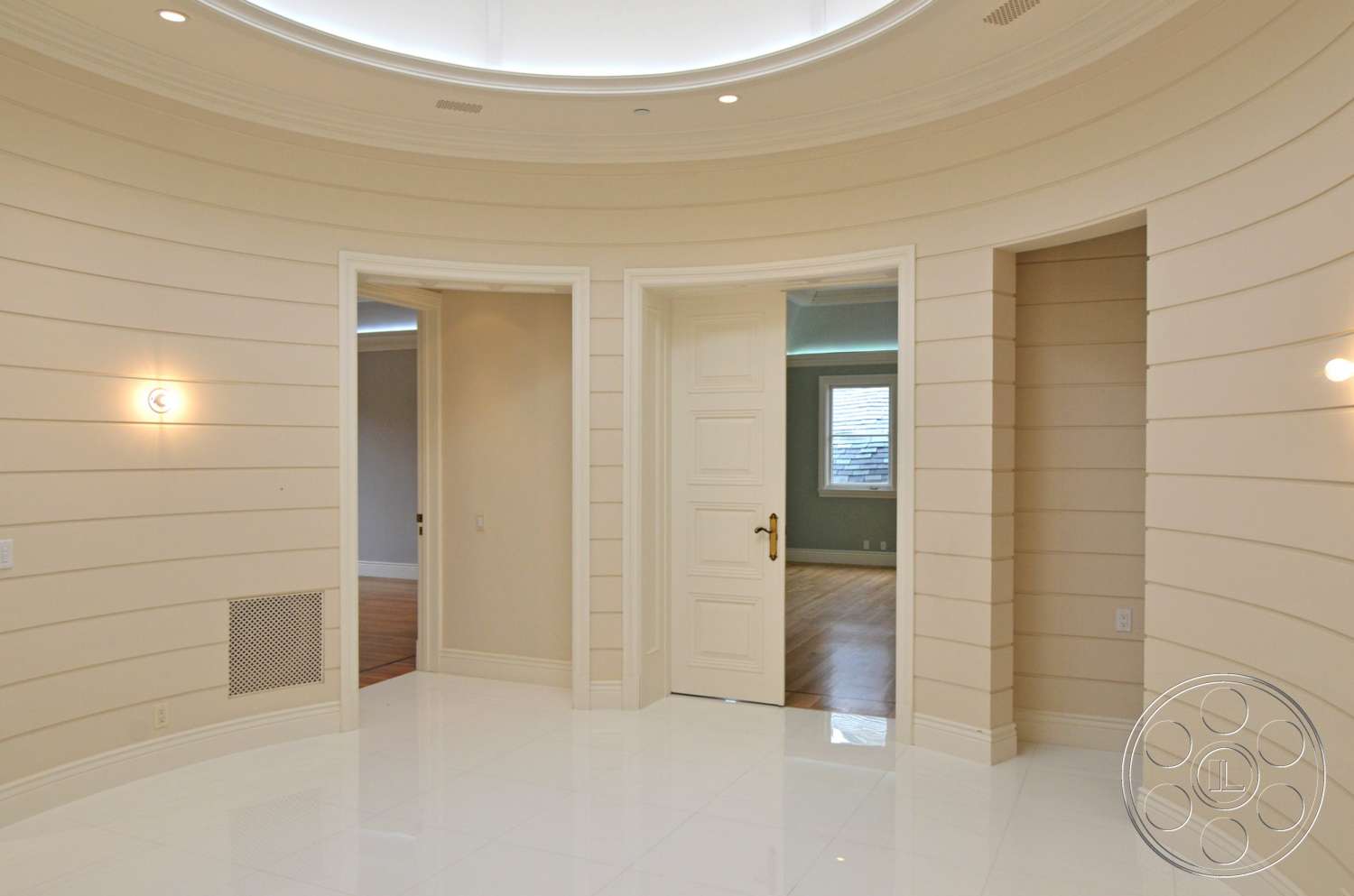 Tiffany Estate - indoors, room, lobby, door, corner