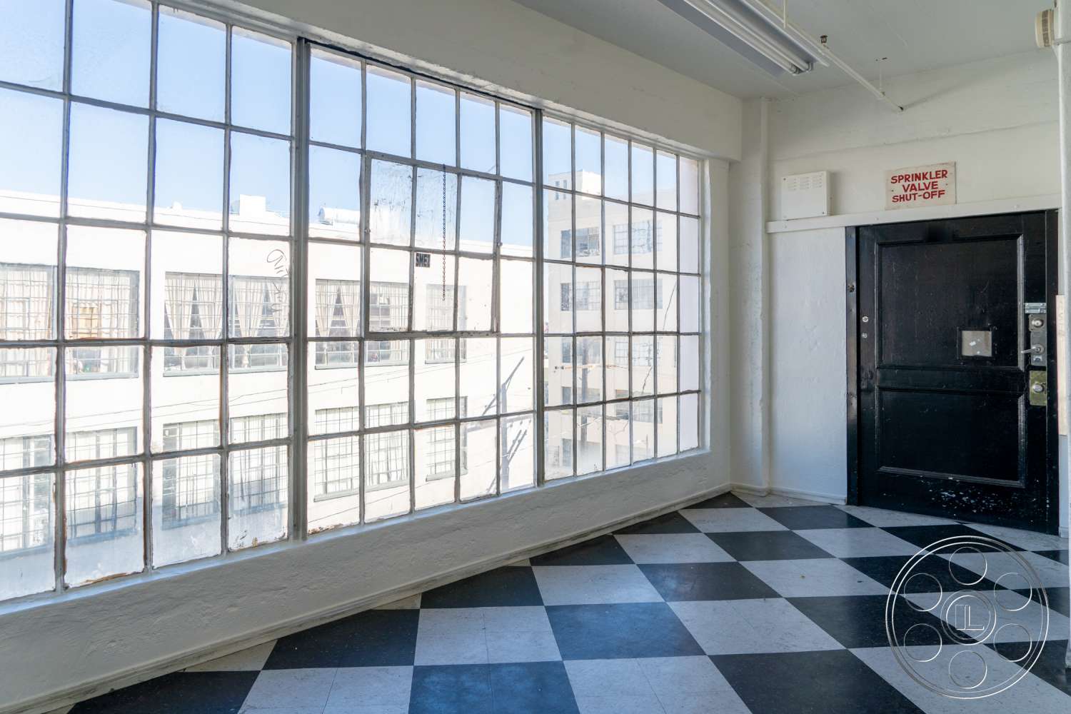 Loft 109 - indoors, room, lobby, door