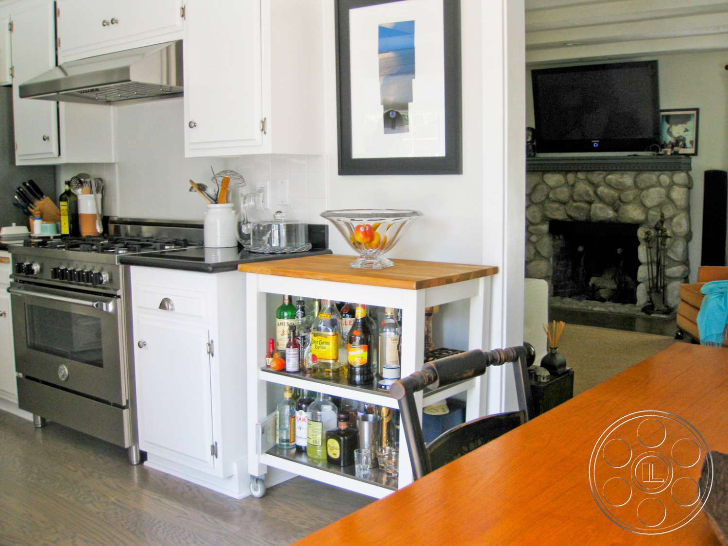 Americana 32 - kitchen - indoors, wood, furniture, room, chair, shelf, monitor, display, kitchen
