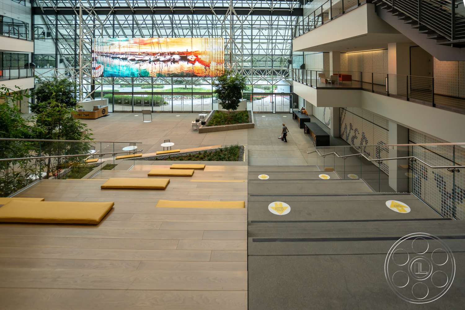 The Atrium - indoors, airport, tree, convention center