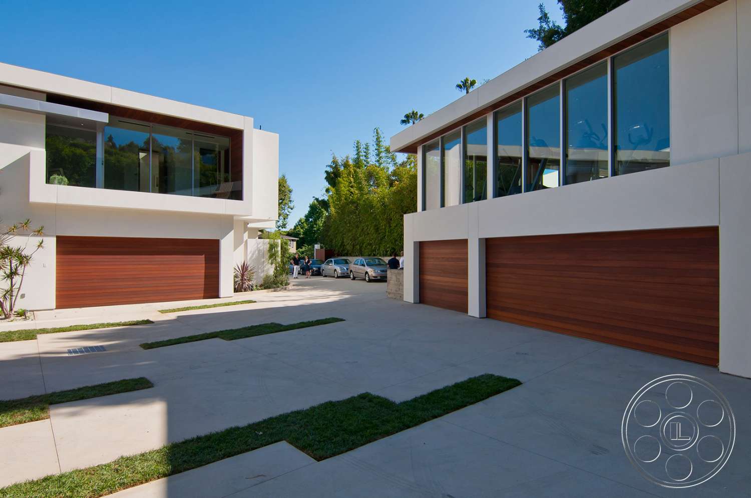 Modern 14 - wood, concrete, garage