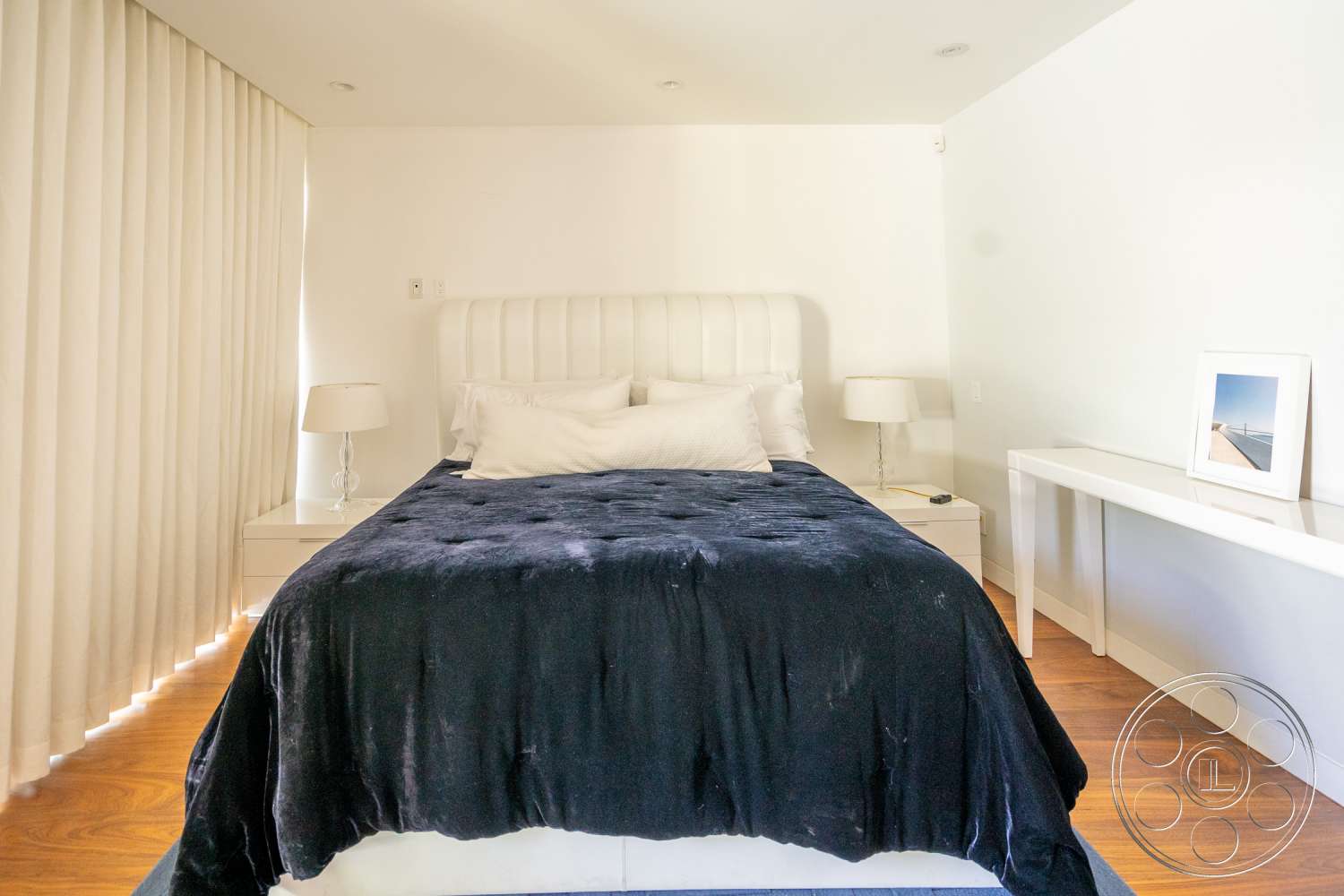 Modern 14 - indoors, furniture, room, bed, bedroom, blanket