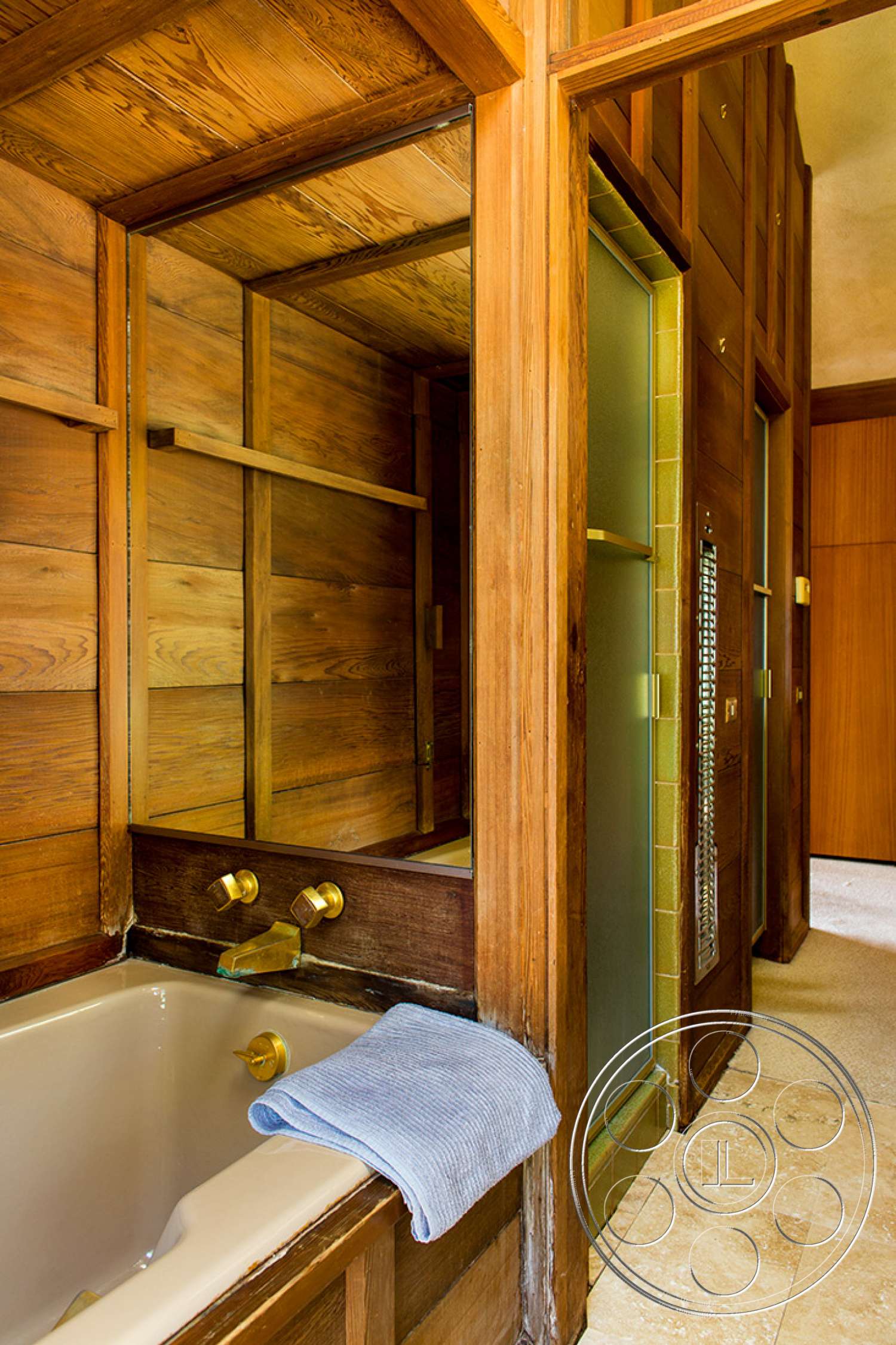 Retro 29 - wood, furniture, hardwood, tub, bathtub, closet, cupboard