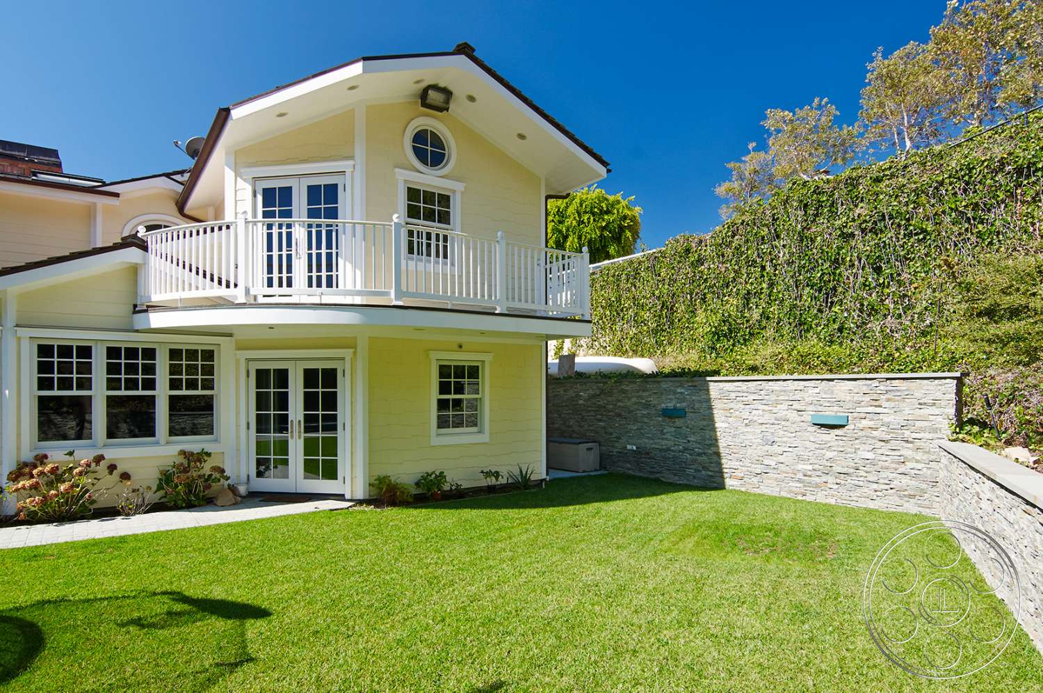 Cape Cod 4 - cottage, house, villa, grass, lawn