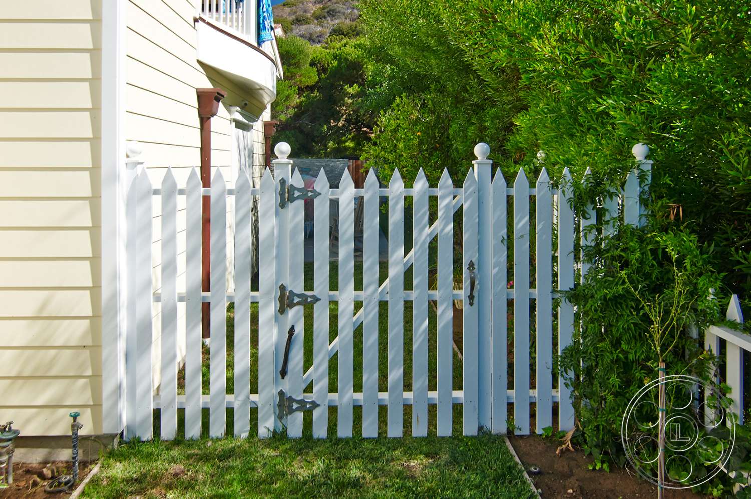 Cape Cod 4 - gate, grass, fence, picket