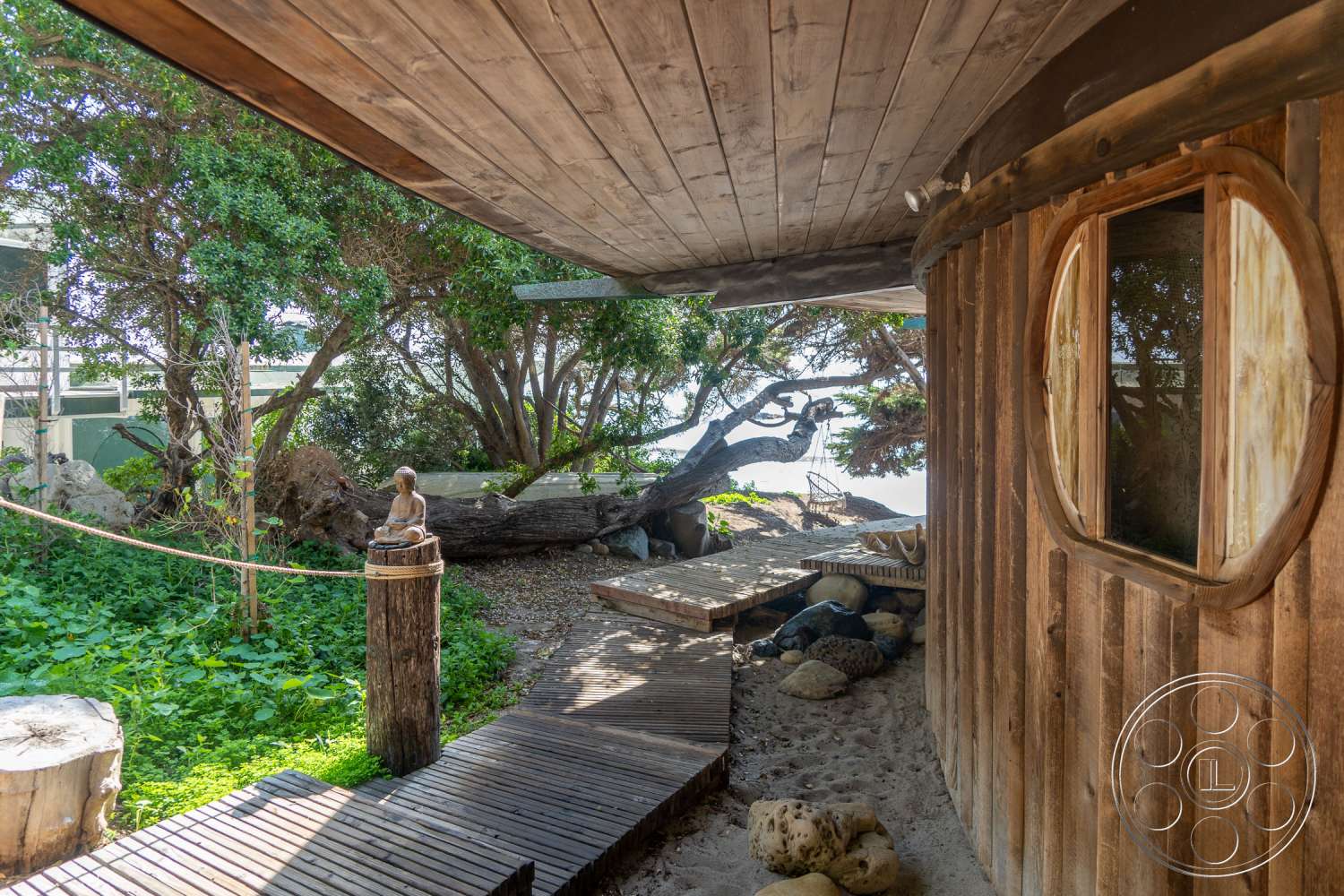 Gesner Beach House - wood, plant, plywood, porch, flagstone, tree, slate