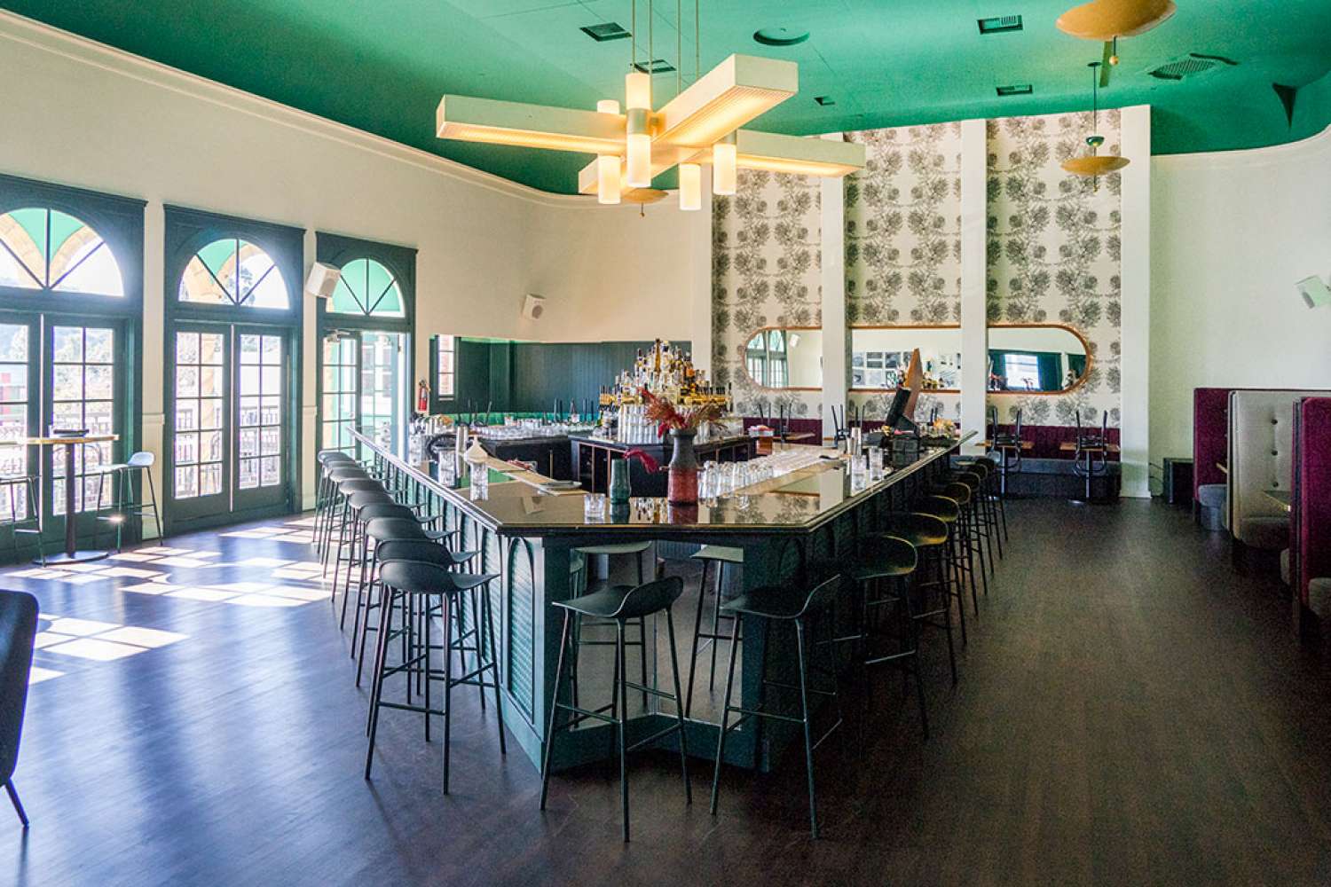 Bar 4