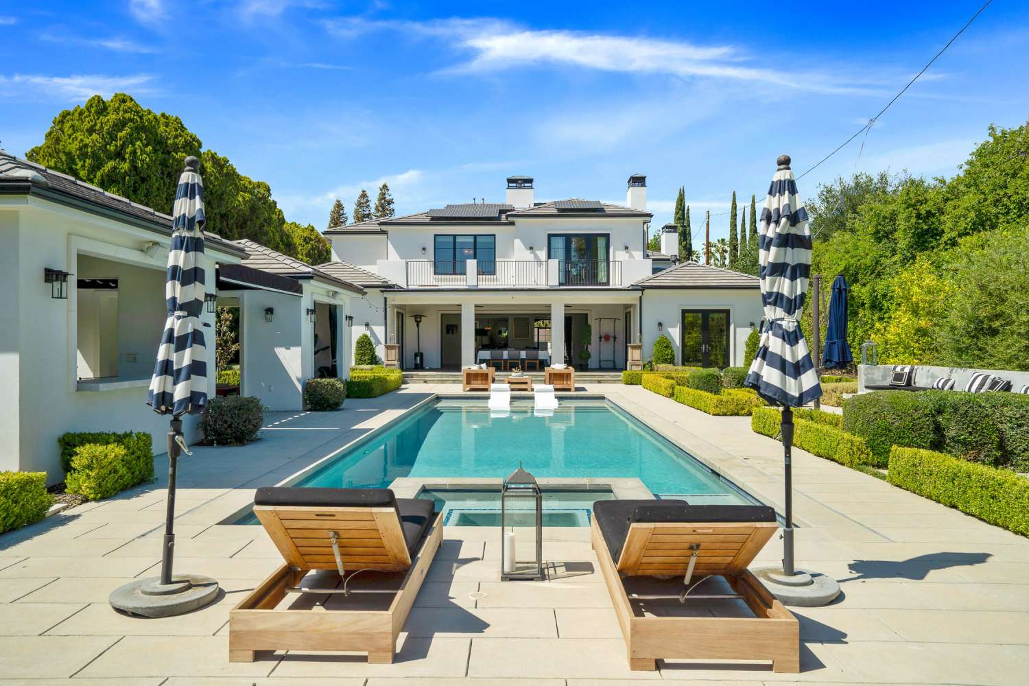 Mansion 65