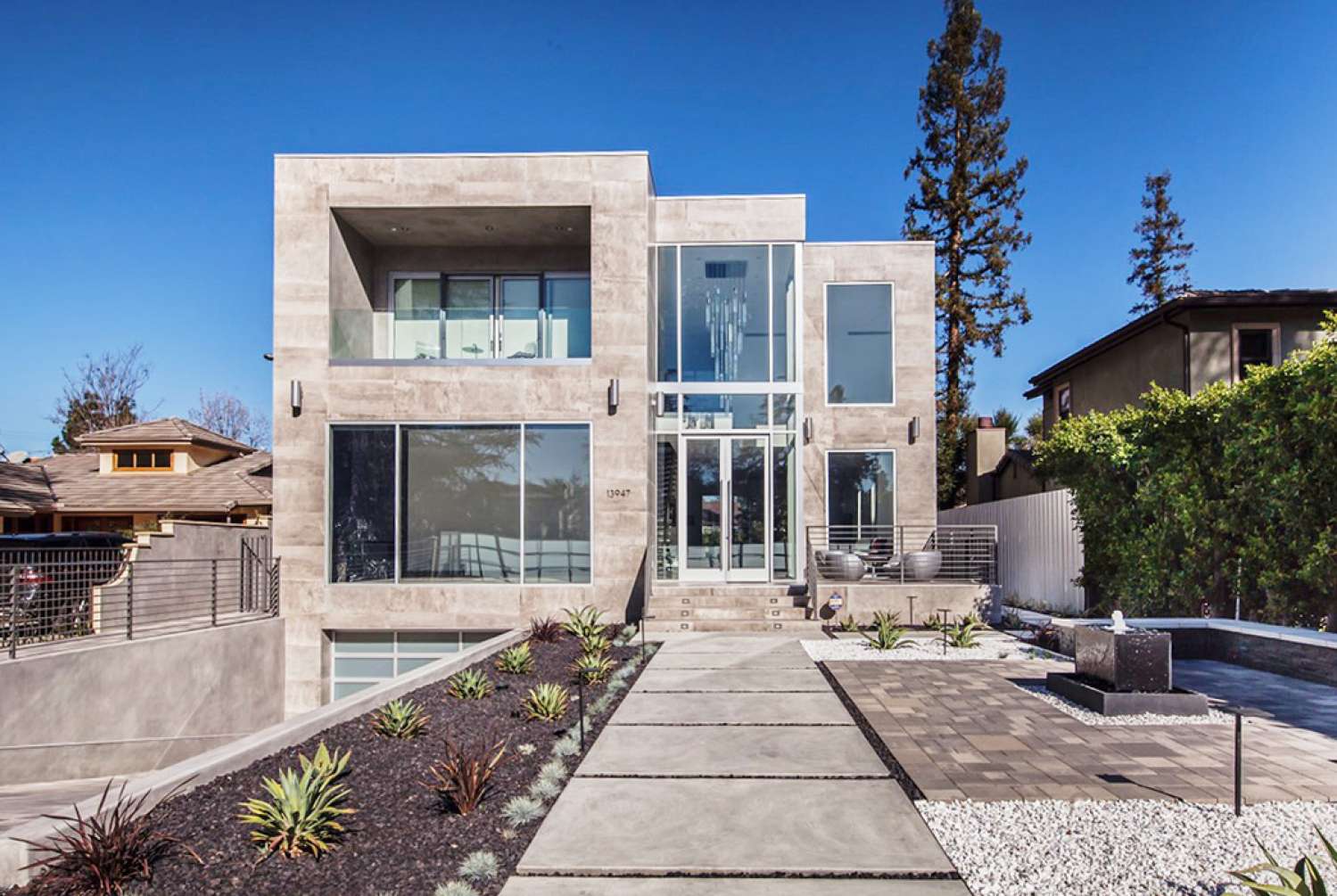 Modern 233 — Sherman Oaks filming location