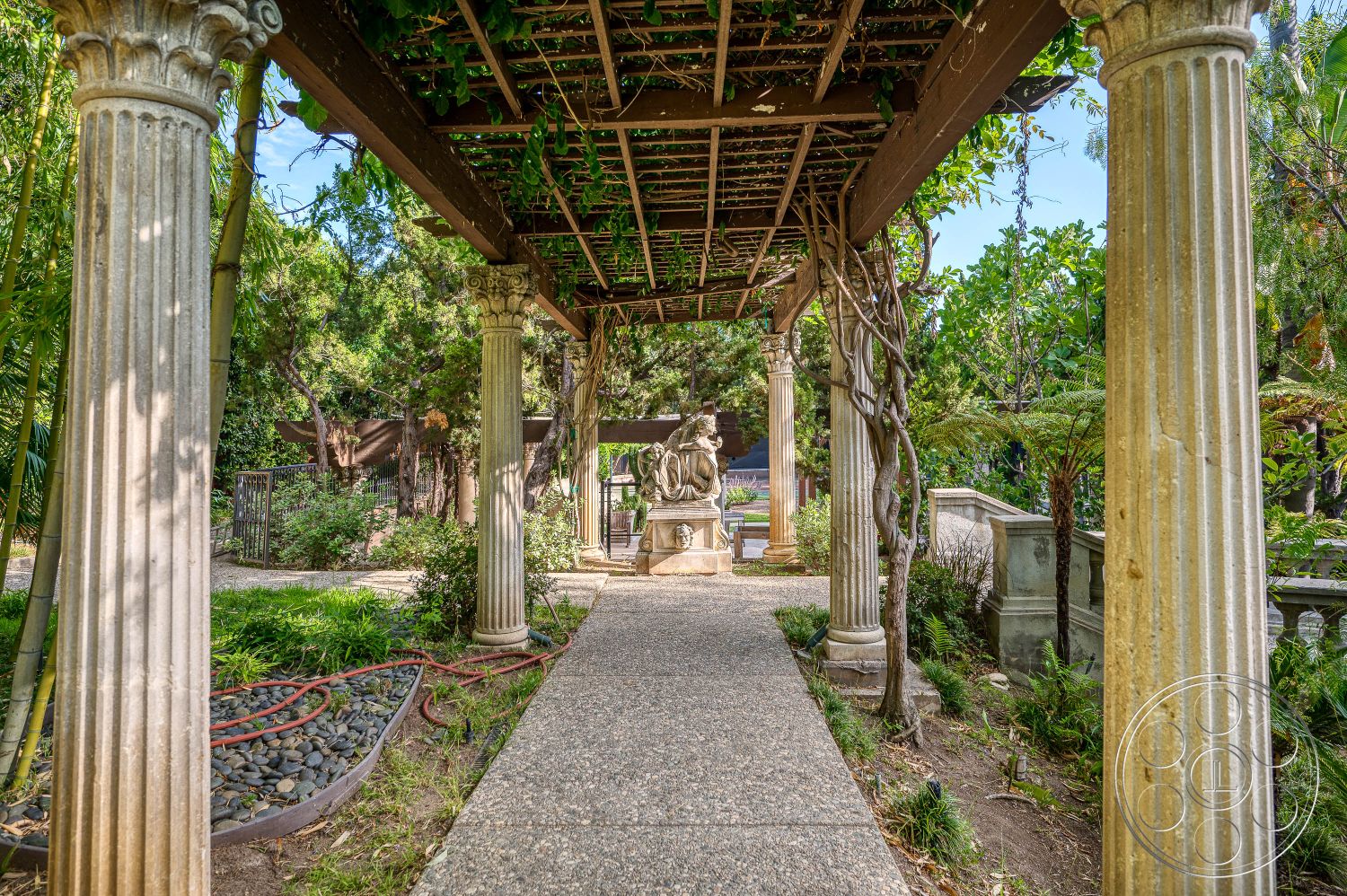Pasadena Princess® - Pergola, Outdoors, Arbour, Garden, nature, path, walkway, statue, pillars, columns