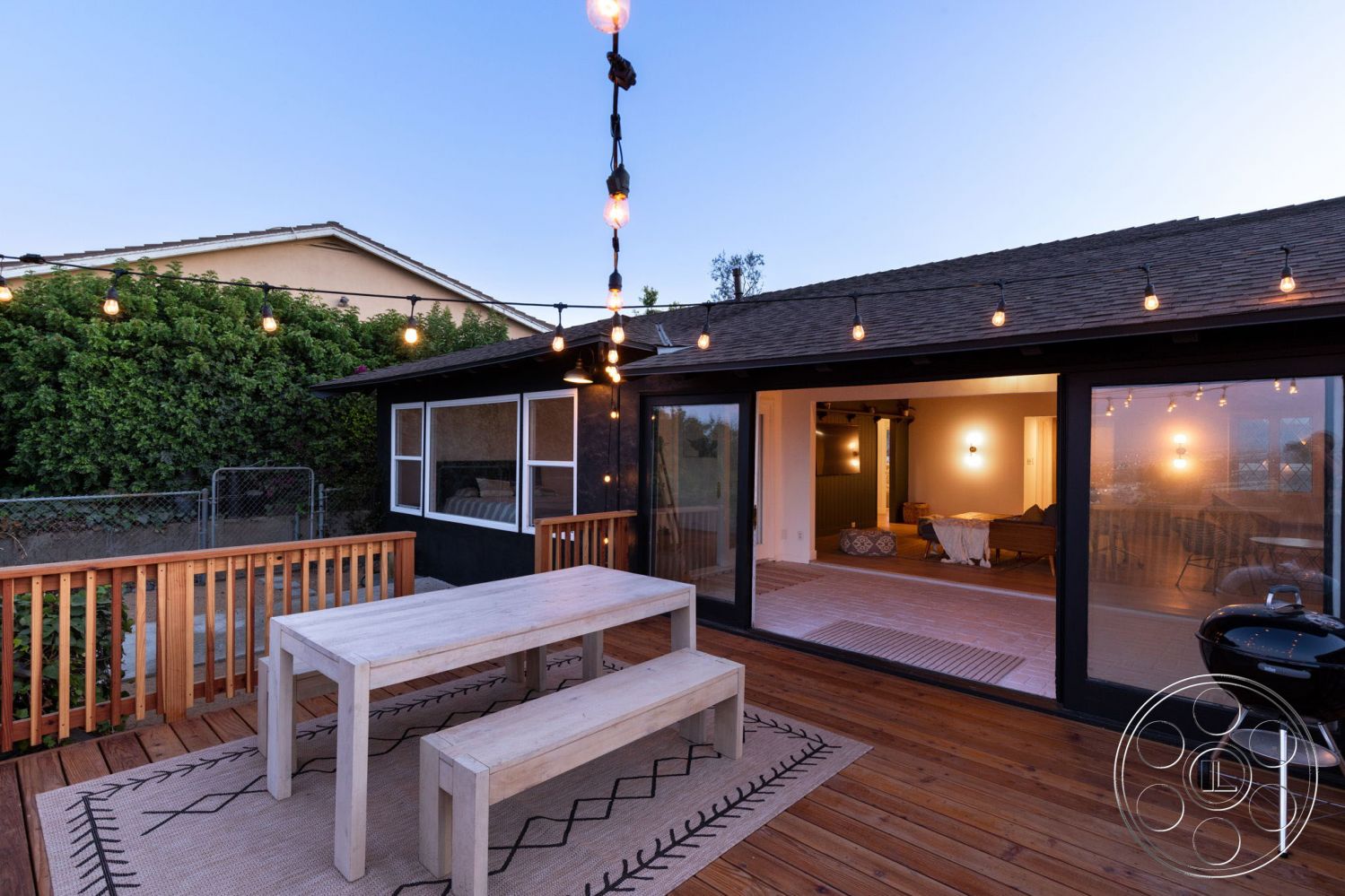 Modern 414 - Wood, Plywood, Hardwood, outdoor dining area, outdoors, deck, patio, bench, Housing, gate, Building, plants, wood table, Grill, patio lighting, wood railing, back porch