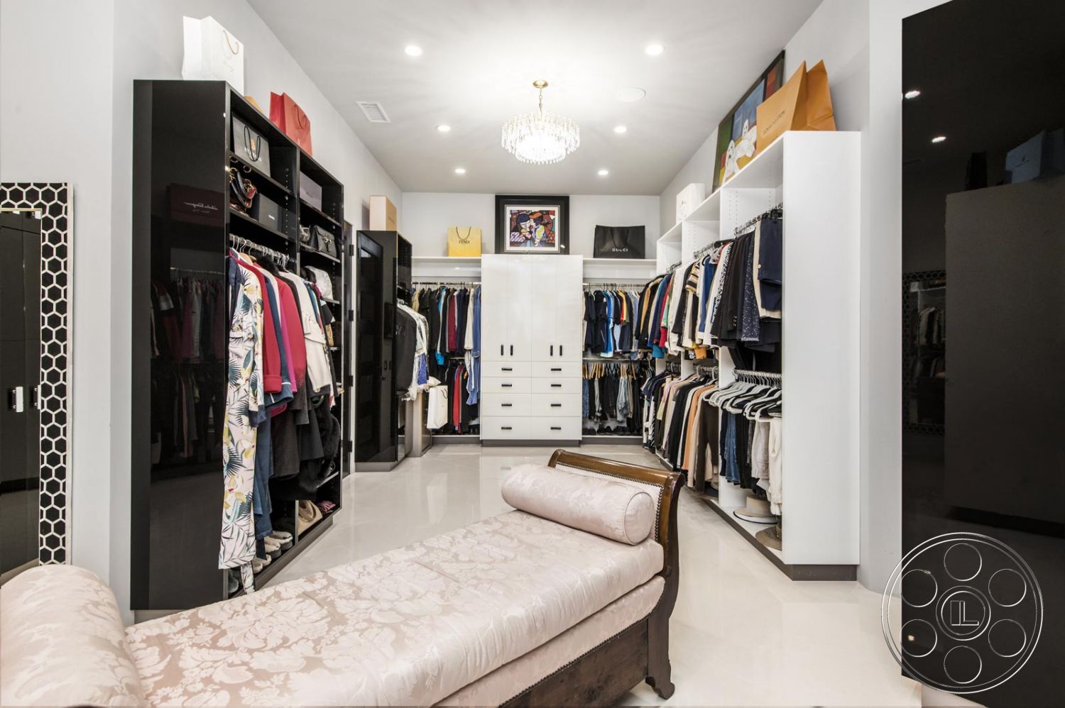 Mansion 126 - Indoors, Furniture, bench, Walk-In Closet, clothing, changing room