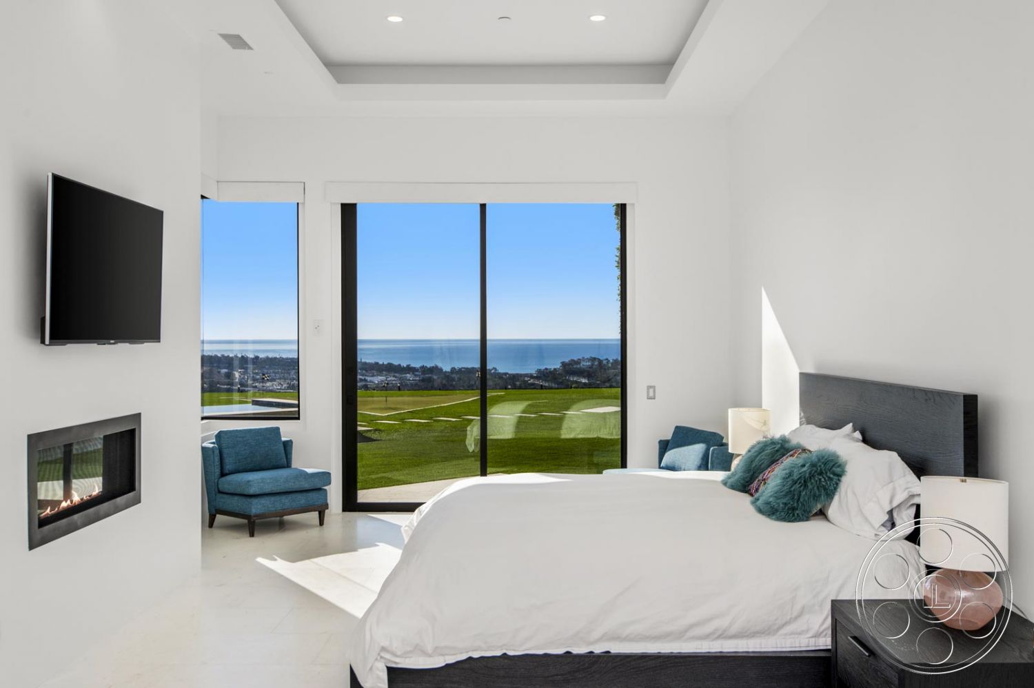 Mansion 126 - Indoors, Room, Furniture, Bedroom, Bed, television, bedroom fireplace