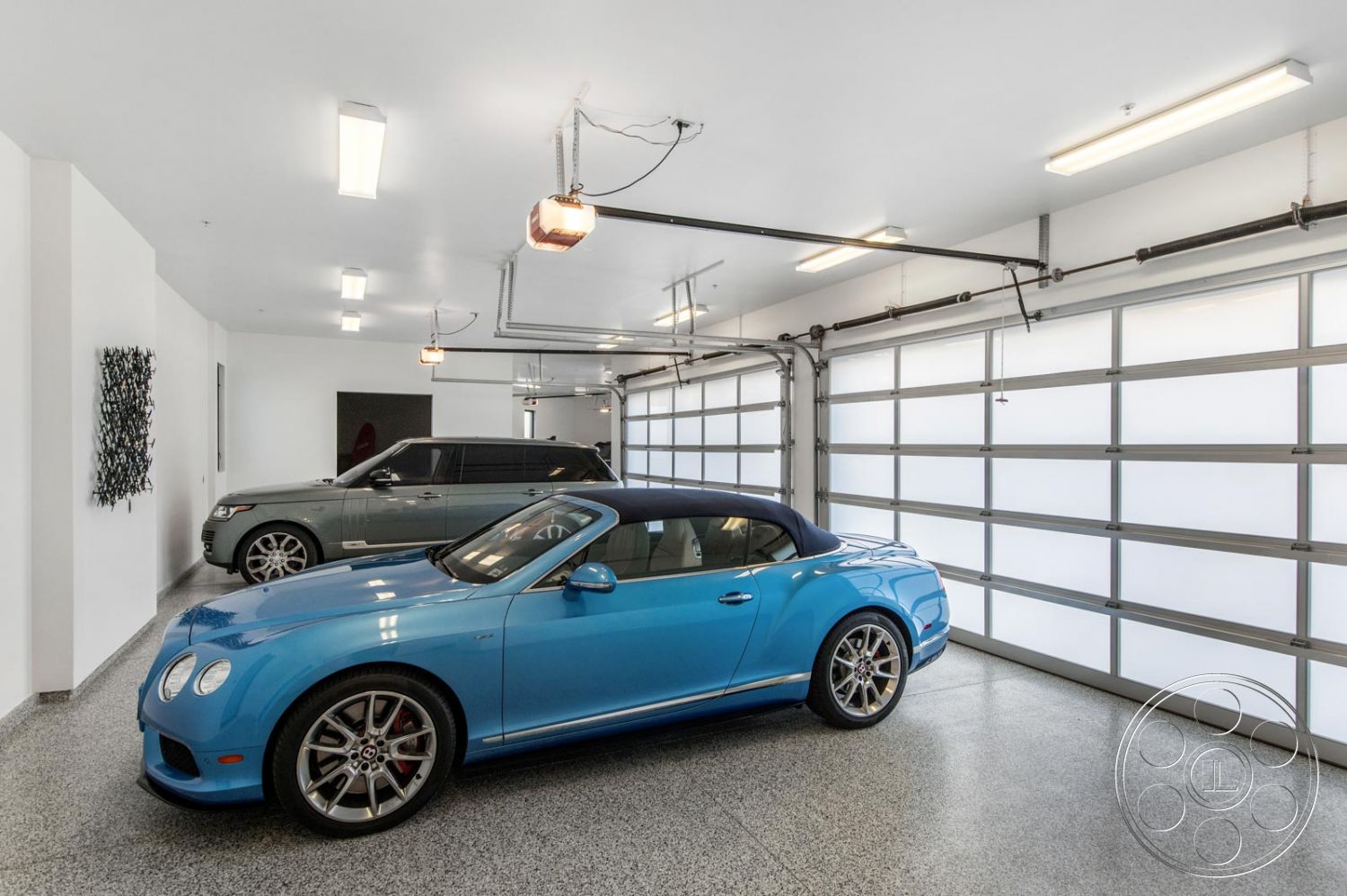 Mansion 126 - garage, Vehicle, Automobile, Car, garage door, large garage