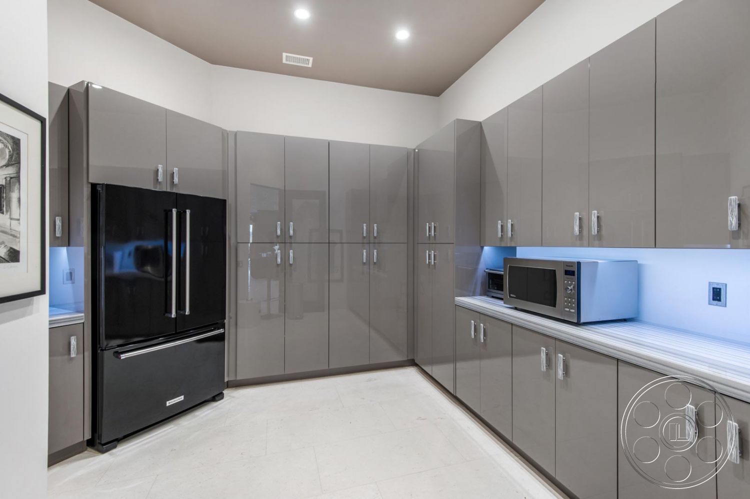 Mansion 126 - Indoors, Room, kitchen, kitchen cupboards