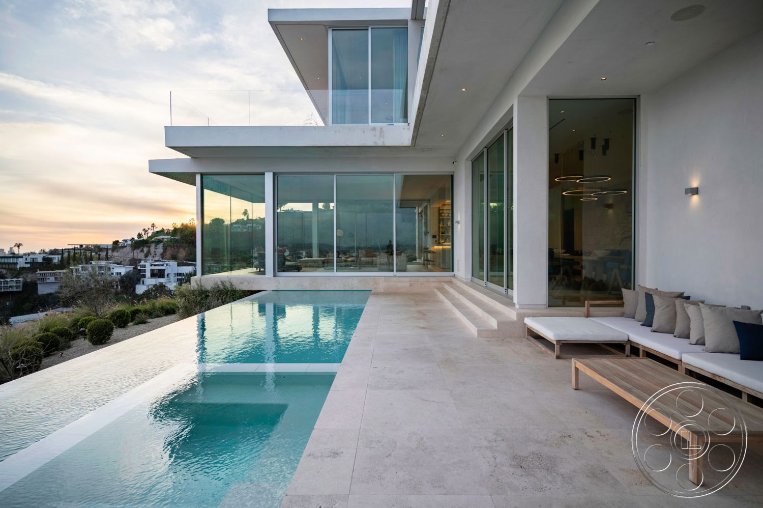 The Bellgave House - Water, Pool, Villa, House, Swimming Pool, Lamp, Building