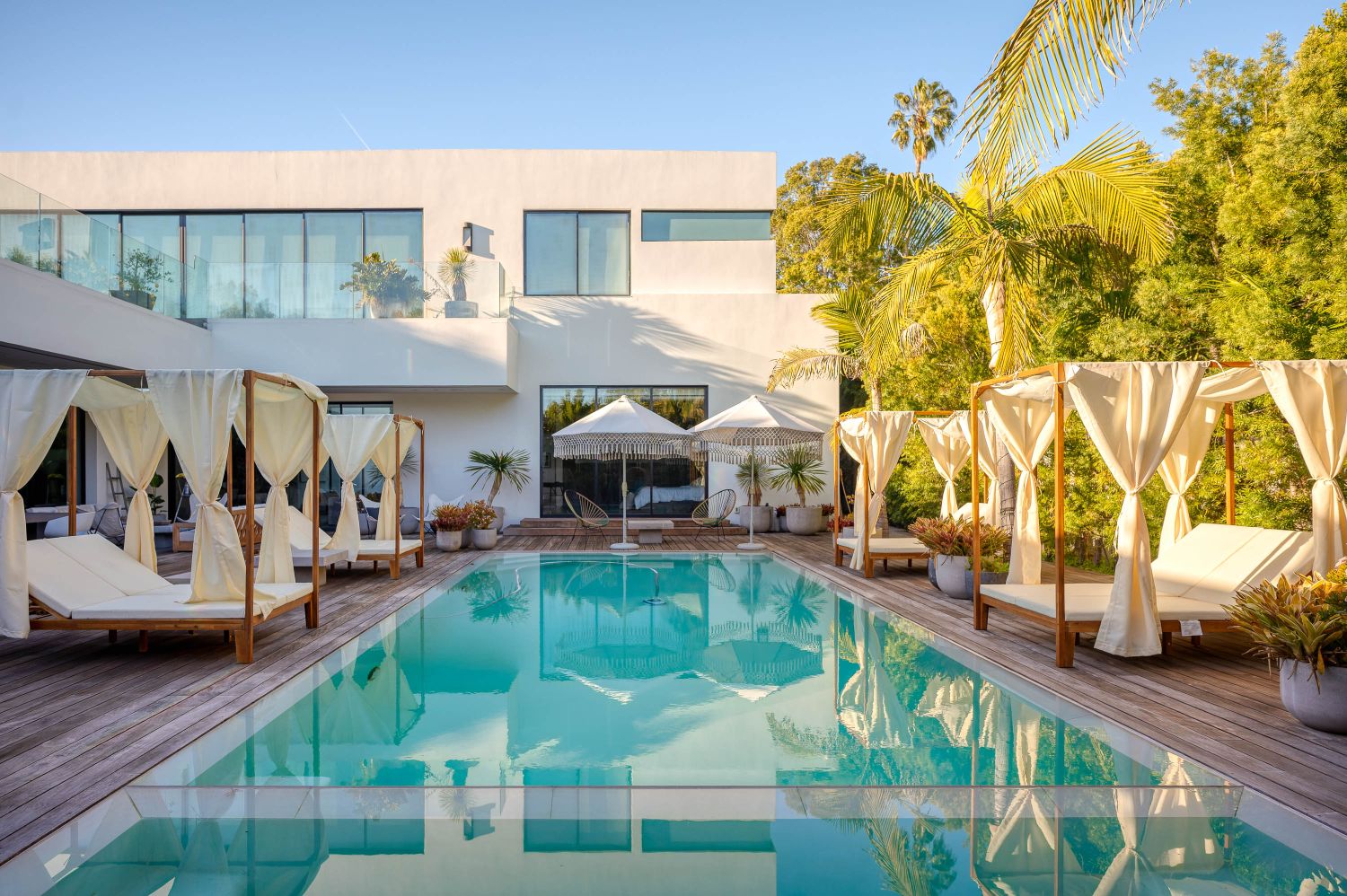 Modern 112 — Beverly Hills filming location