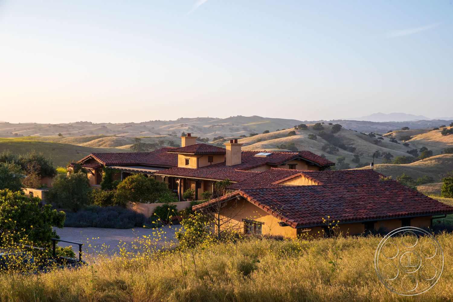 ワイン 2001 Santa Cruz Mountains Home Ranch Ranch 83 | Filming and Photography Location | Solvang