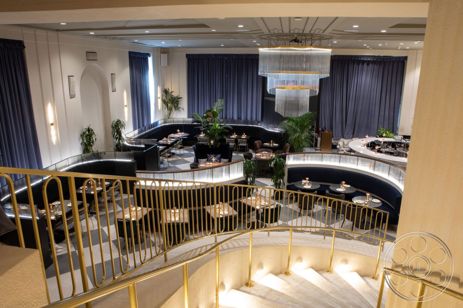 Restaurant 93 - Staircase, Lounge