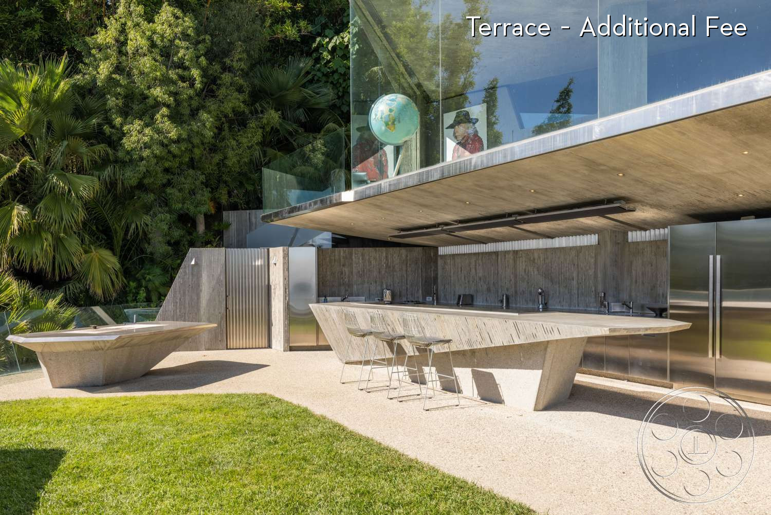 Goldstein House - Grass, Tub