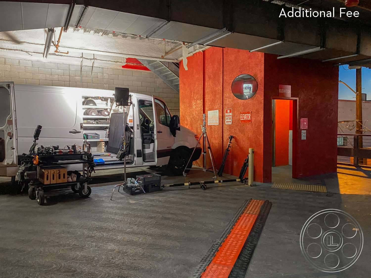SKY Rooftop Garage - Workshop, Factory, Manufacturing