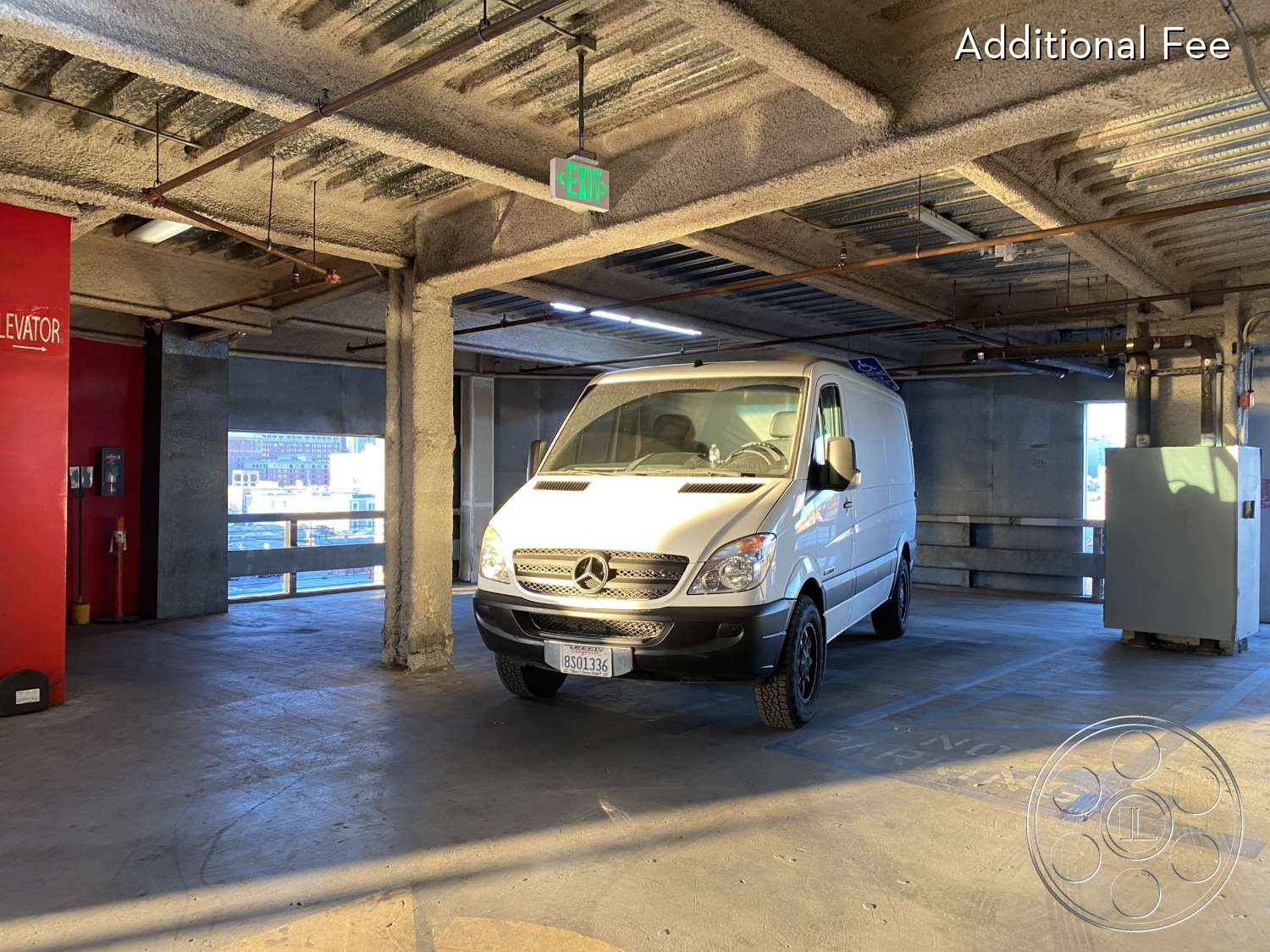 SKY Rooftop Garage - Vehicle, Van, Moving Van