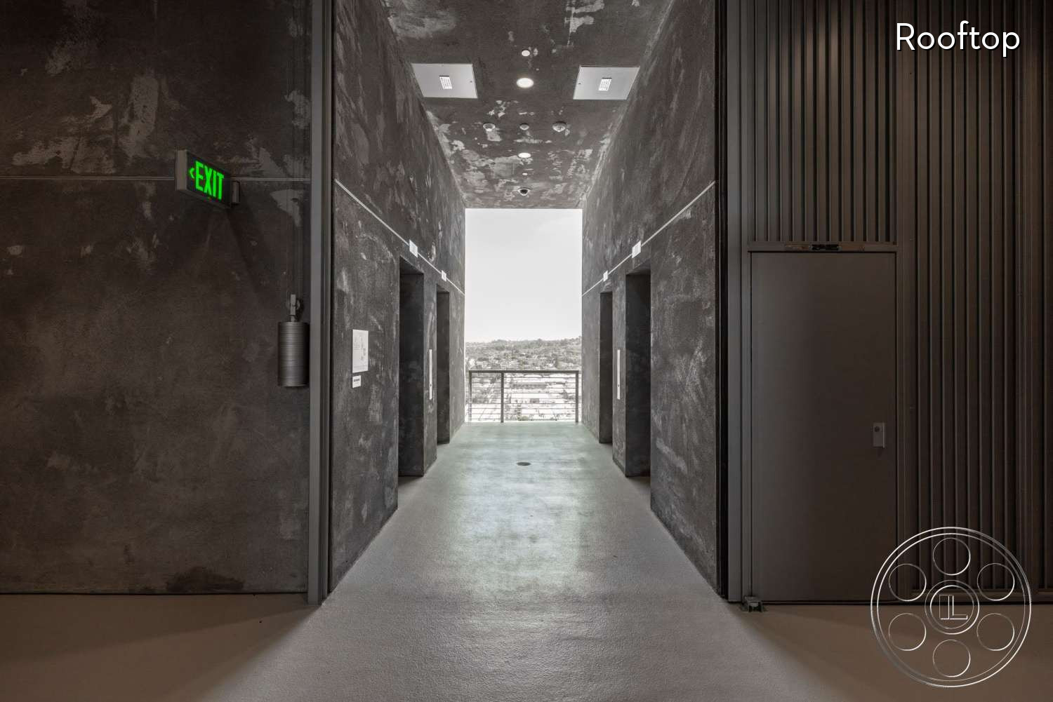 The Wrapper Building - Corridor, elevator, roof