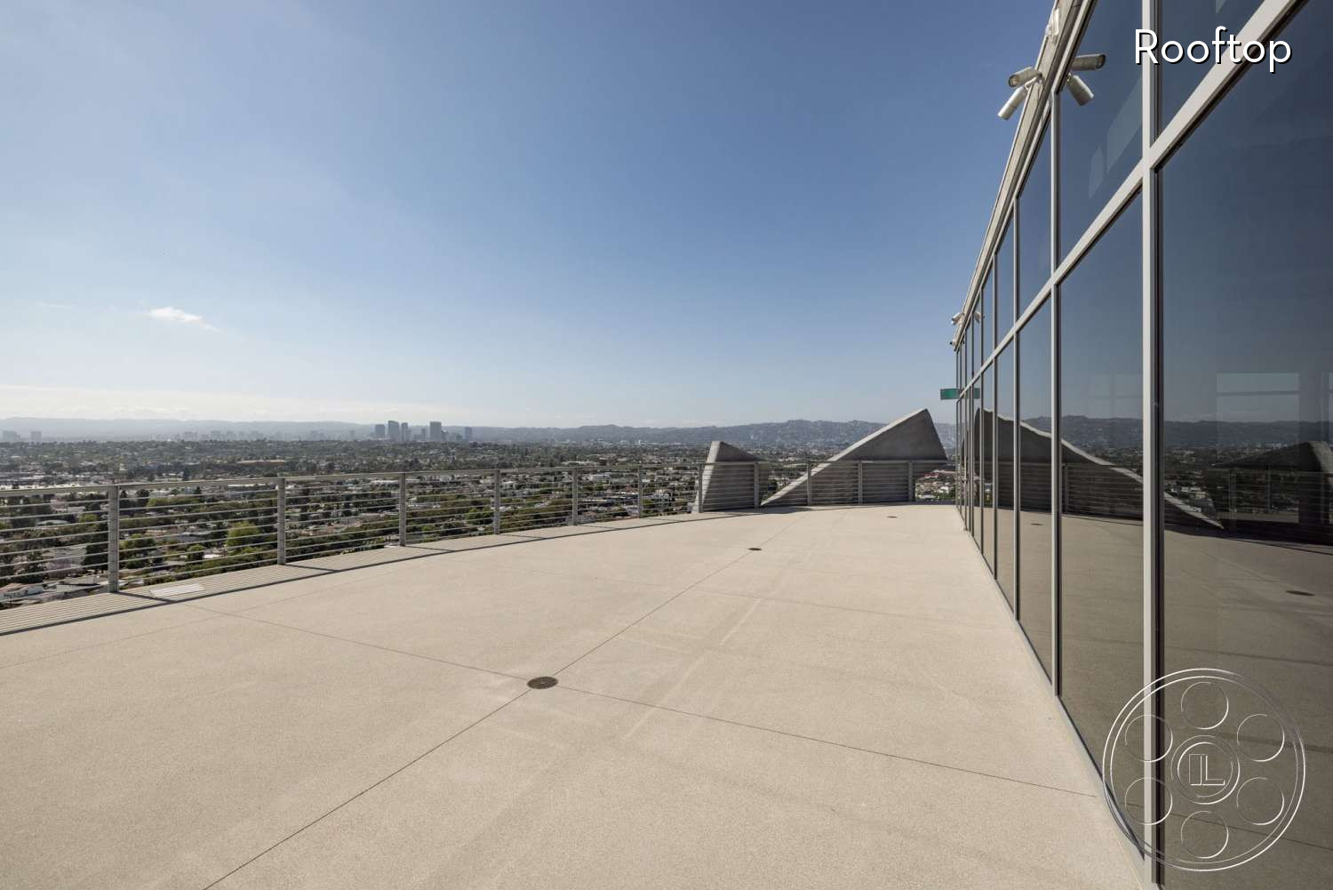 The Wrapper Building - City, Handrail