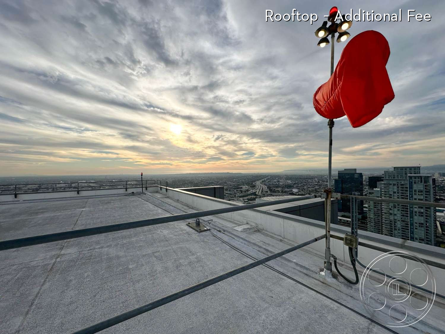 SKYstudio® - City, Outdoors, Symbol, Sky