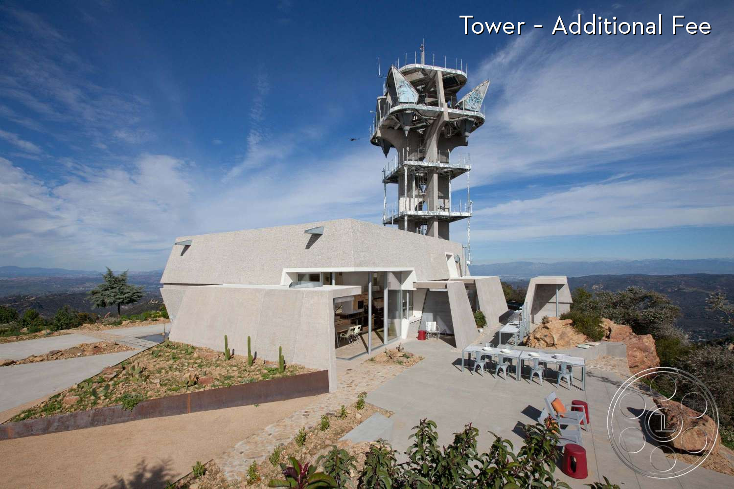 Topanga Tower - Outdoors, Shelter, Walkway