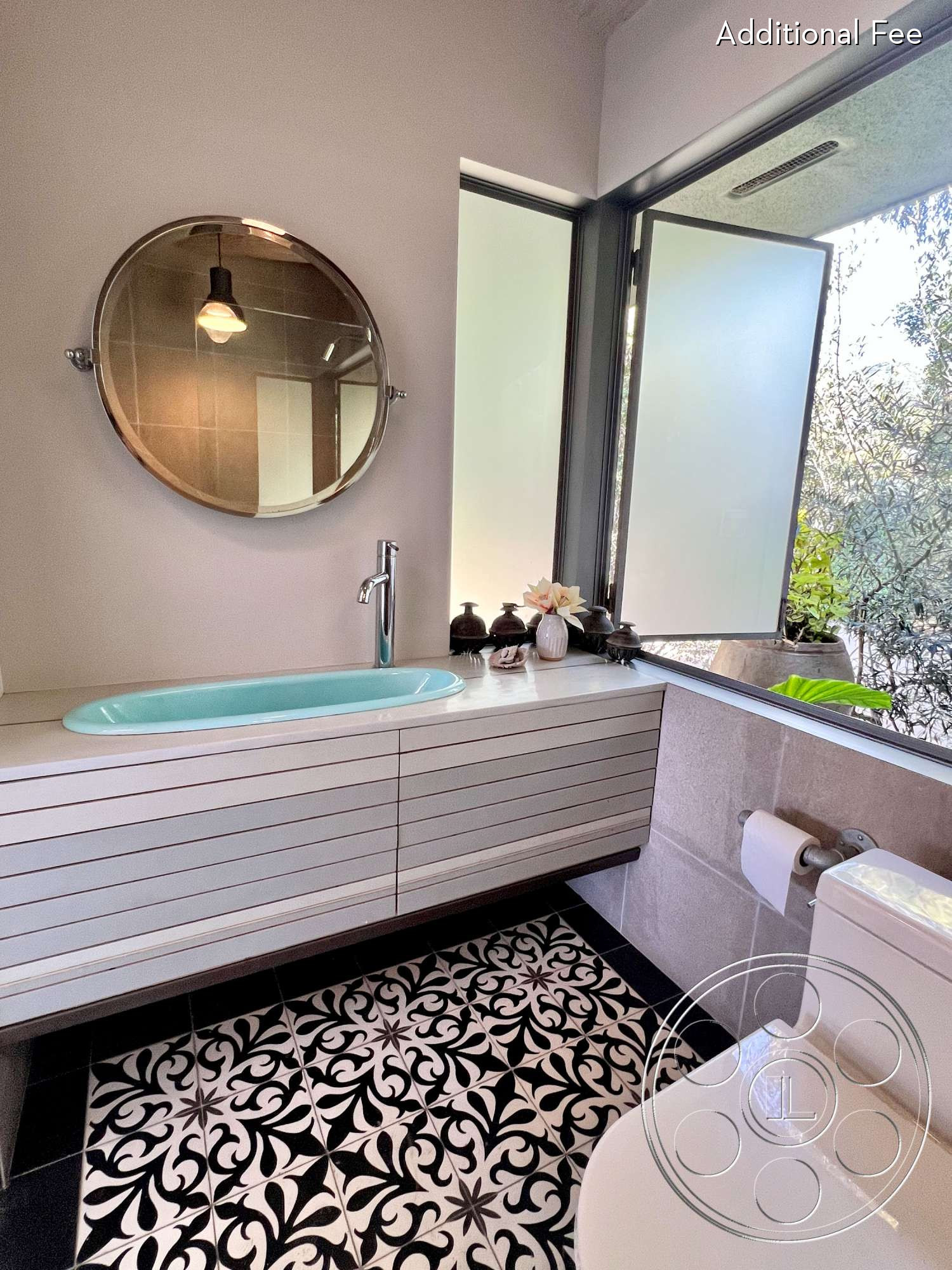 Zen Garden - bathroom, Tub, Bathtub, Bathing