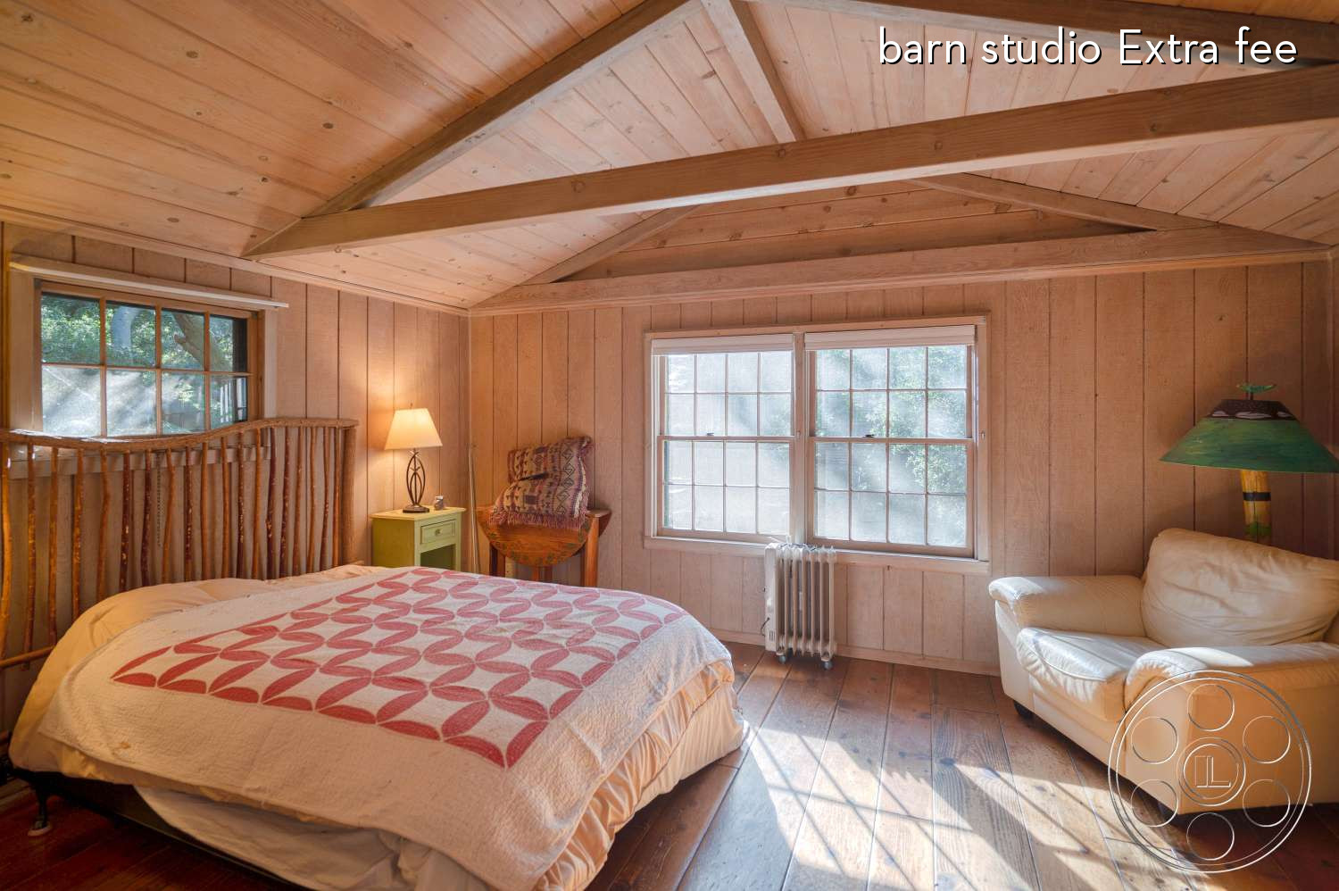 Topanga Log Cabin - Hardwood