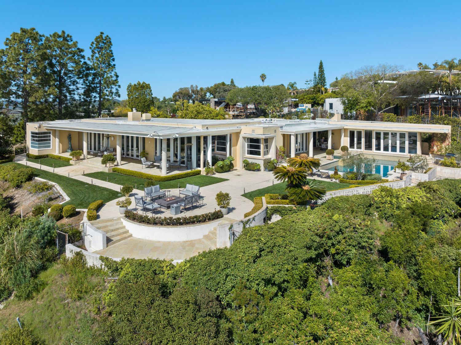 Mansion 142