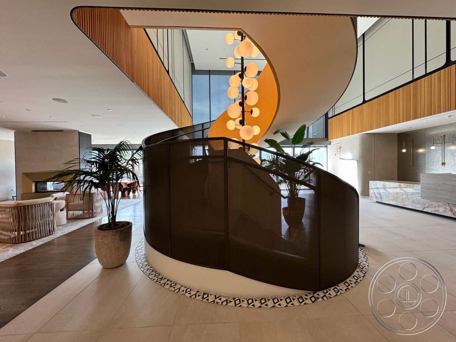 Office 121