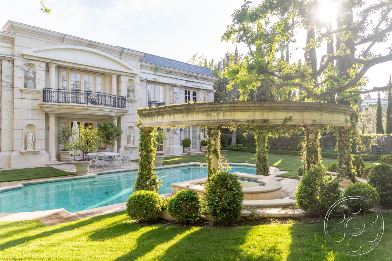 Mansion 120