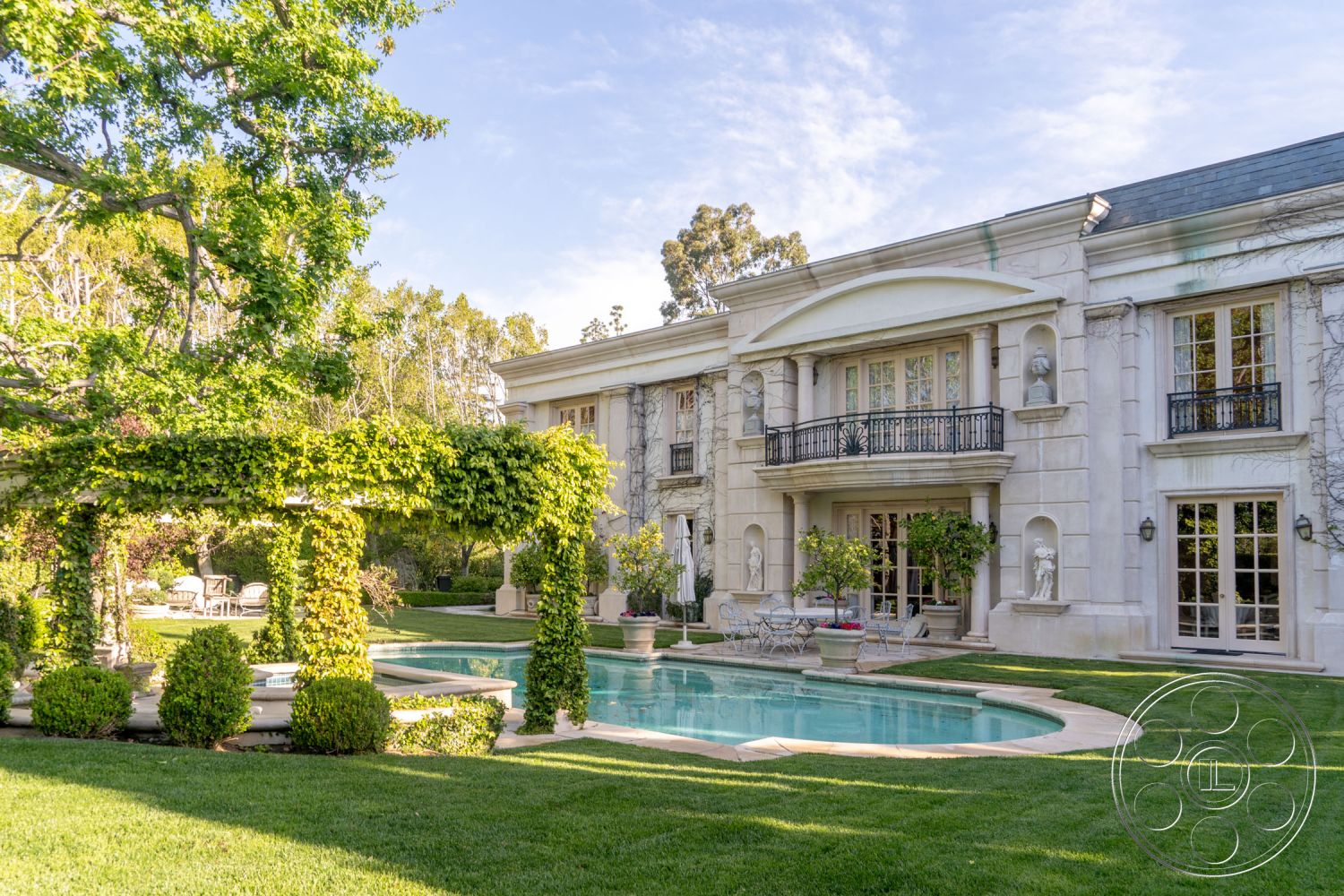Mansion 120